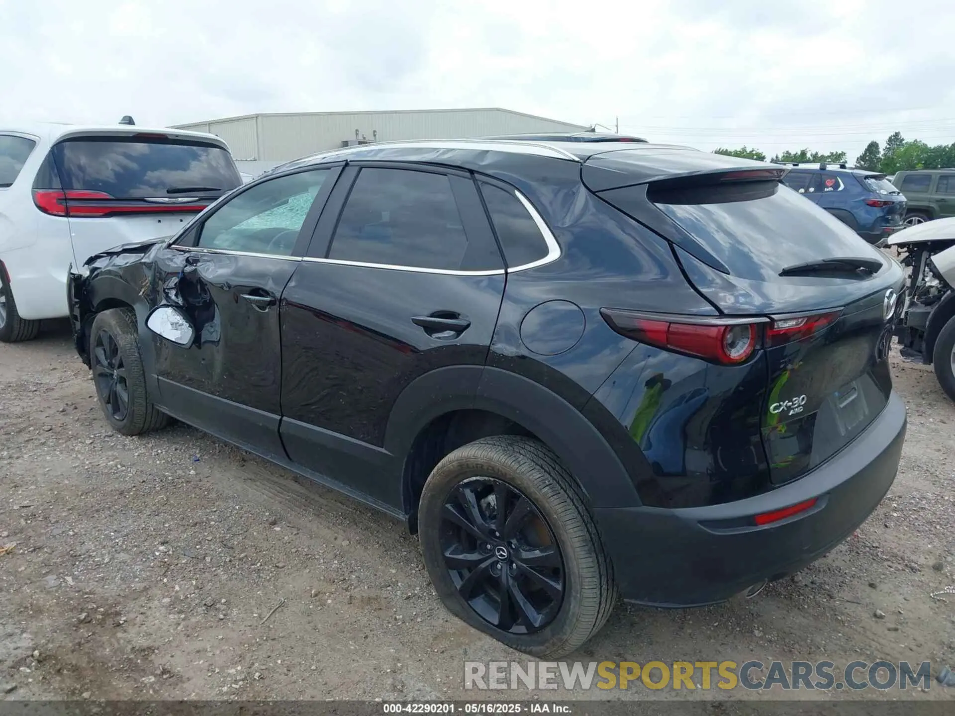 3 Photograph of a damaged car 3MVDMBBMXRM697784 MAZDA CX-30 2024