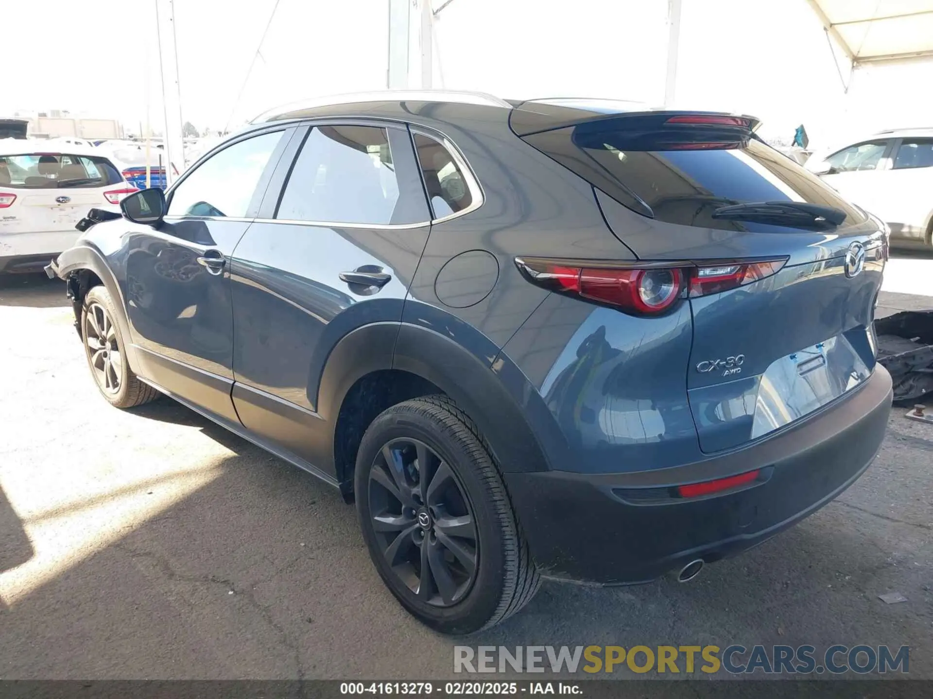 3 Photograph of a damaged car 3MVDMBCM0RM643067 MAZDA CX-30 2024