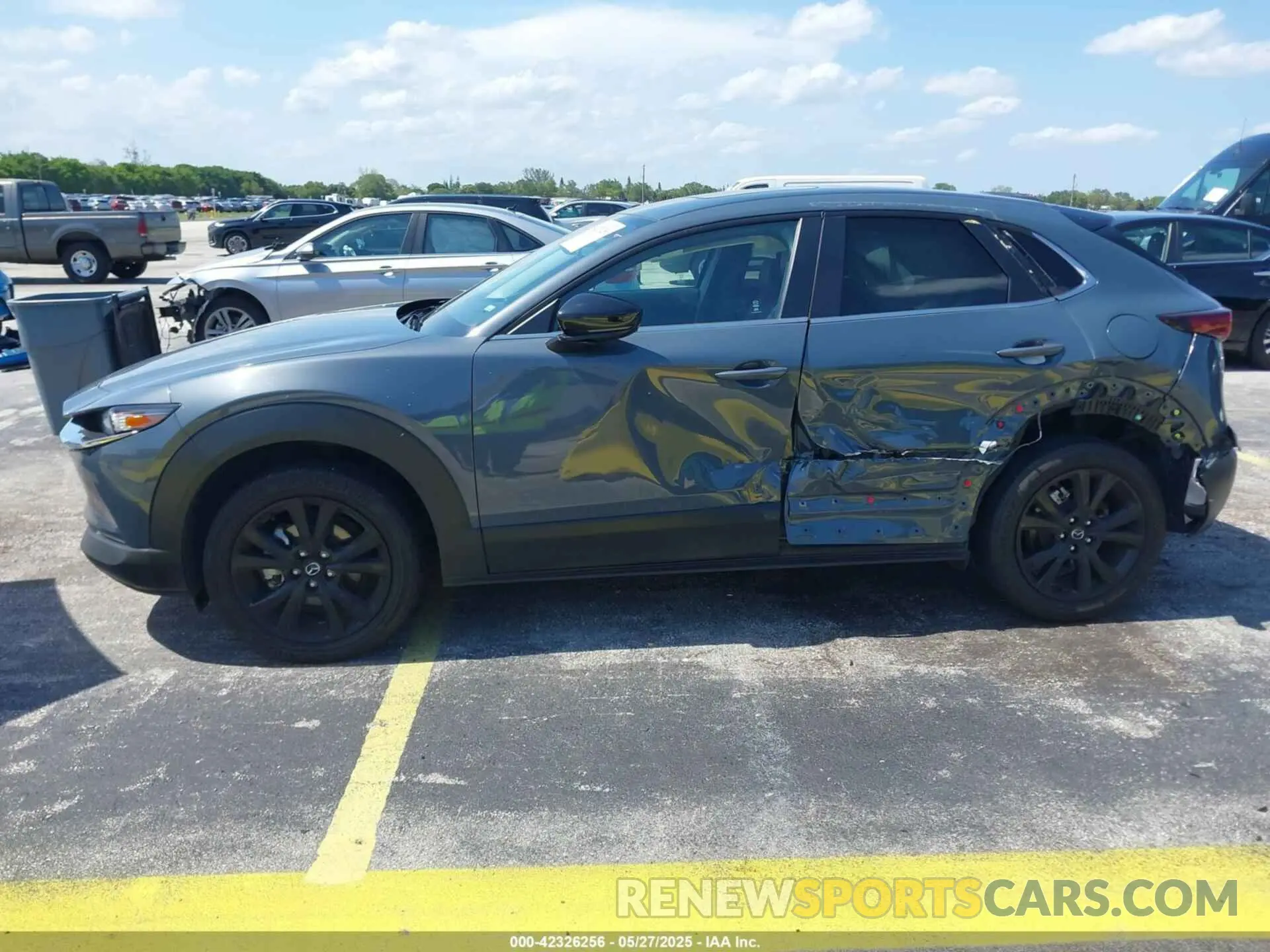 14 Photograph of a damaged car 3MVDMBCM0RM661018 MAZDA CX-30 2024