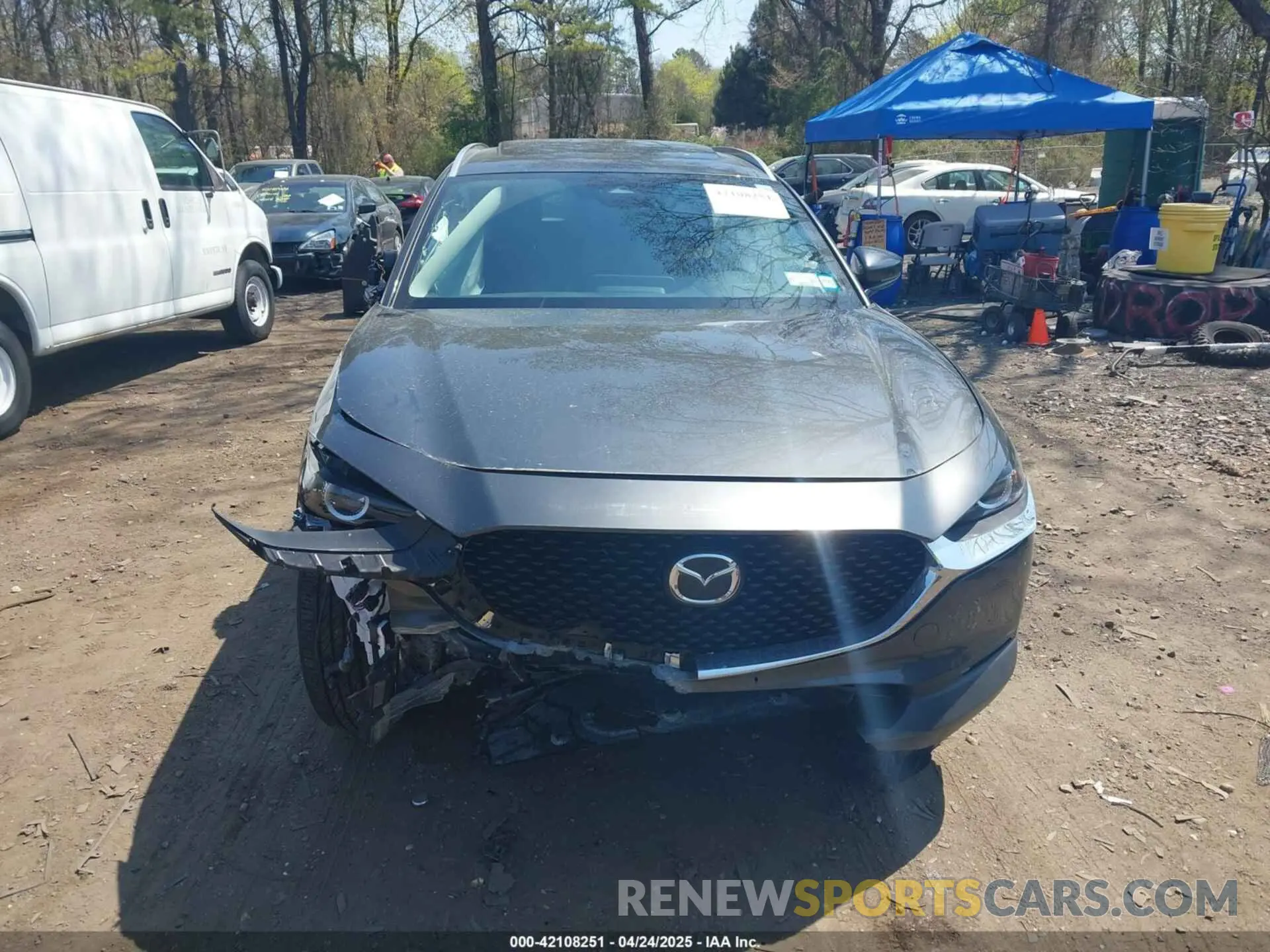 12 Photograph of a damaged car 3MVDMBCM0RM662752 MAZDA CX-30 2024