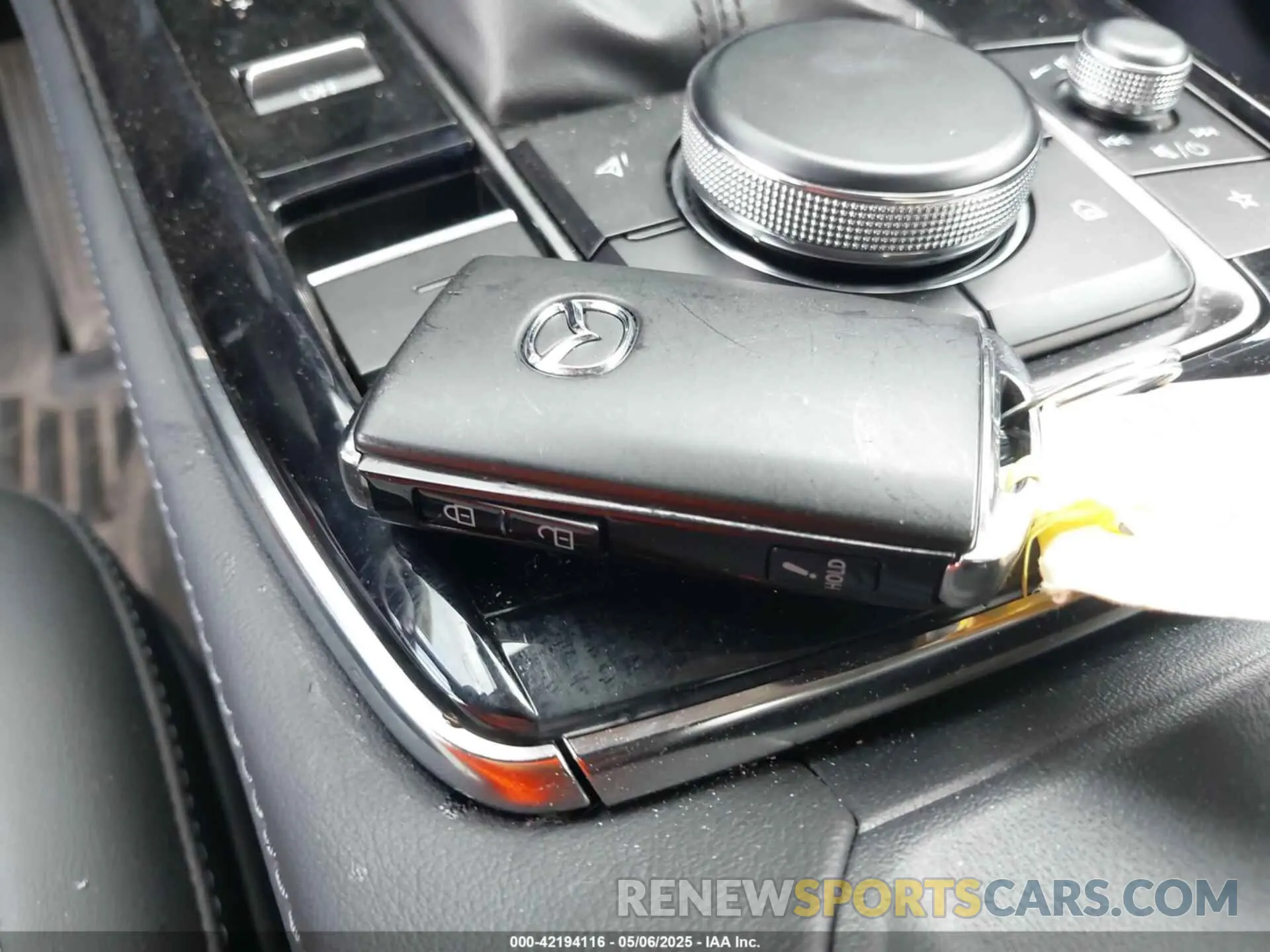 11 Photograph of a damaged car 3MVDMBCM1RM704376 MAZDA CX-30 2024