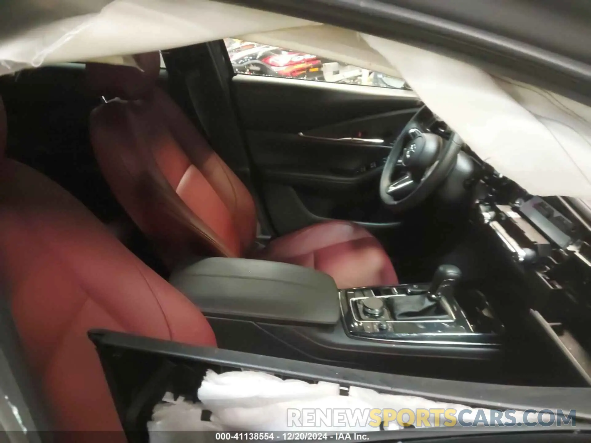 5 Photograph of a damaged car 3MVDMBCM2RM605761 MAZDA CX-30 2024