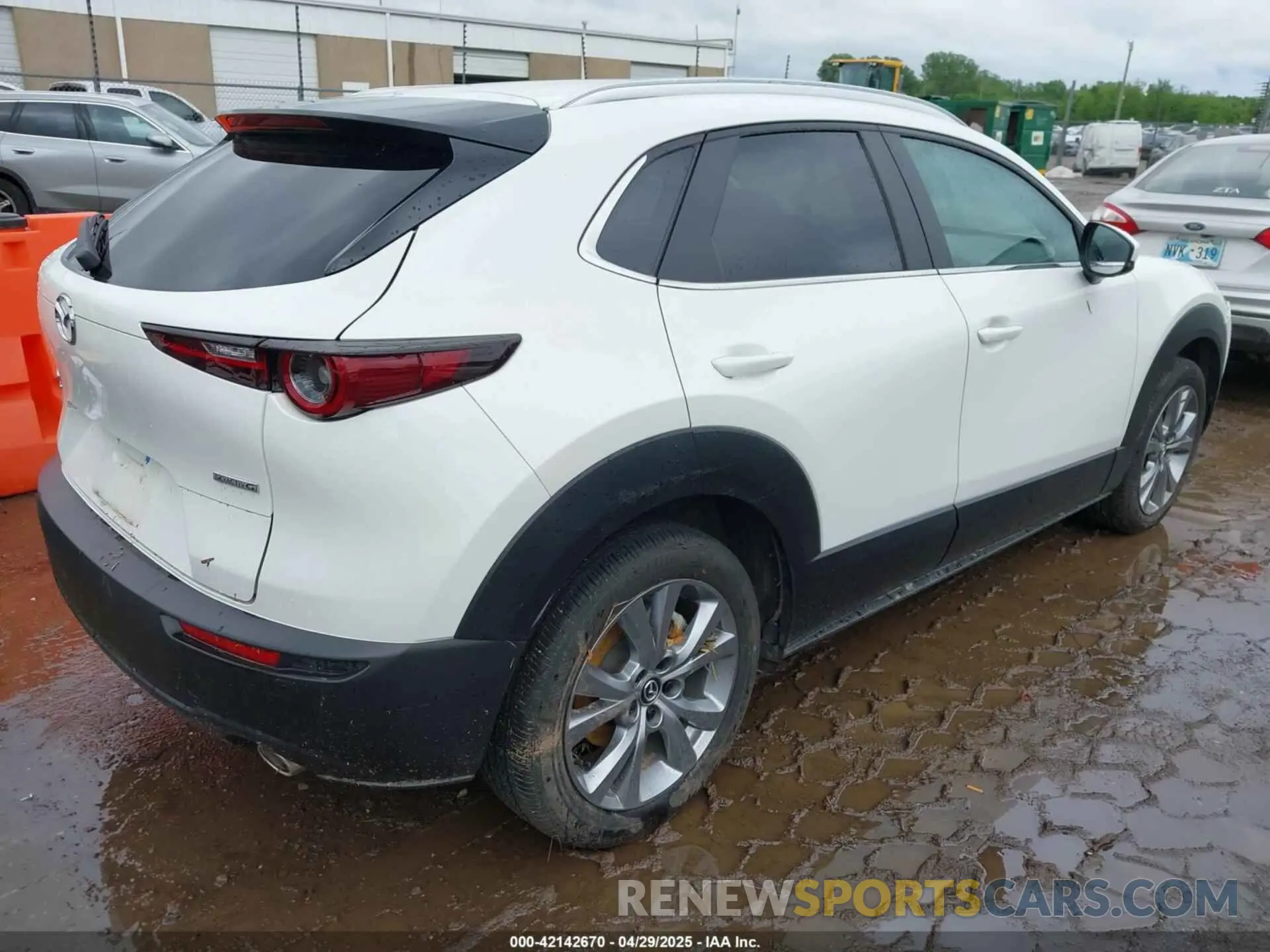 4 Photograph of a damaged car 3MVDMBCM2RM617697 MAZDA CX-30 2024