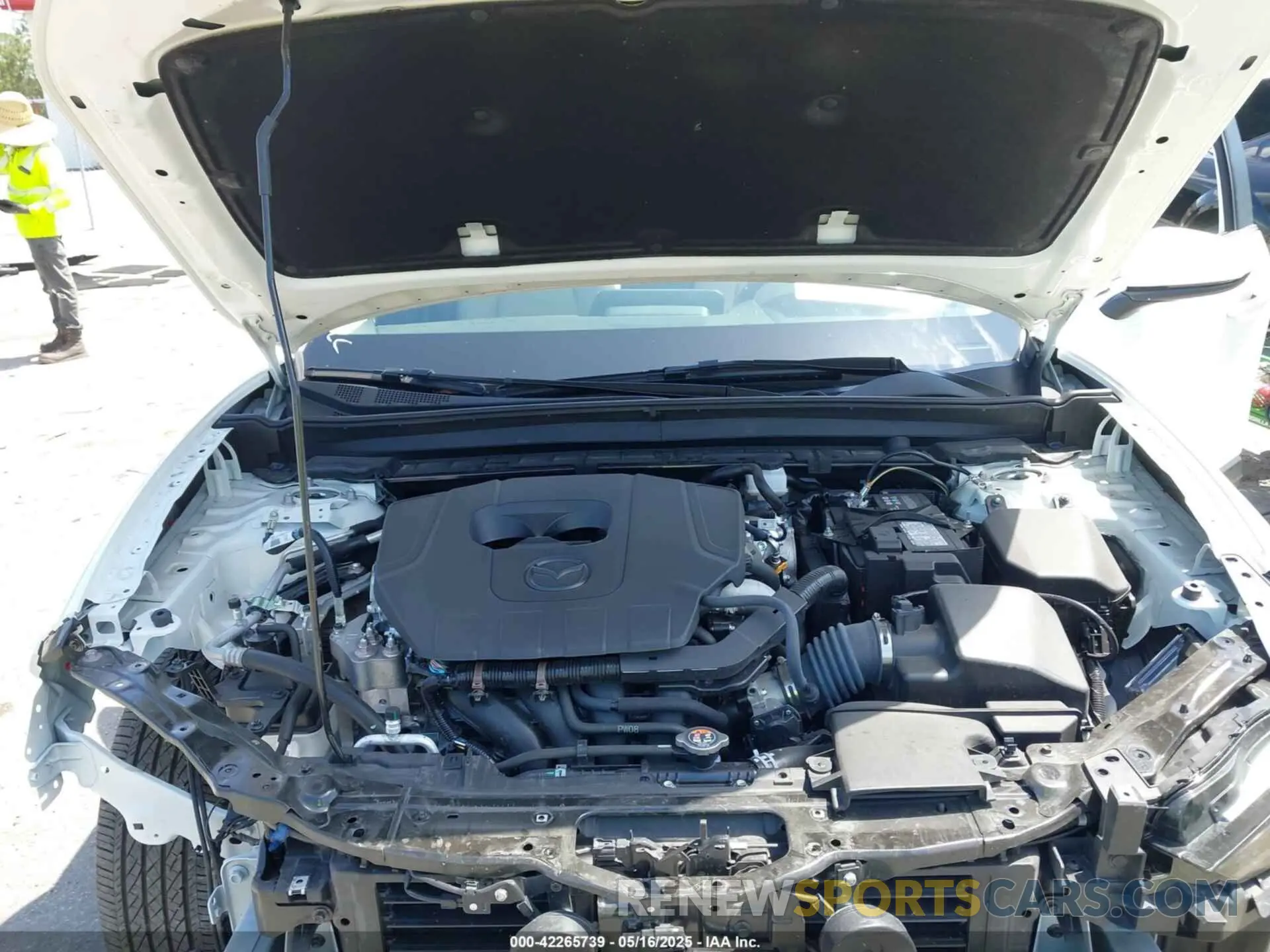 10 Photograph of a damaged car 3MVDMBCM2RM719131 MAZDA CX-30 2024