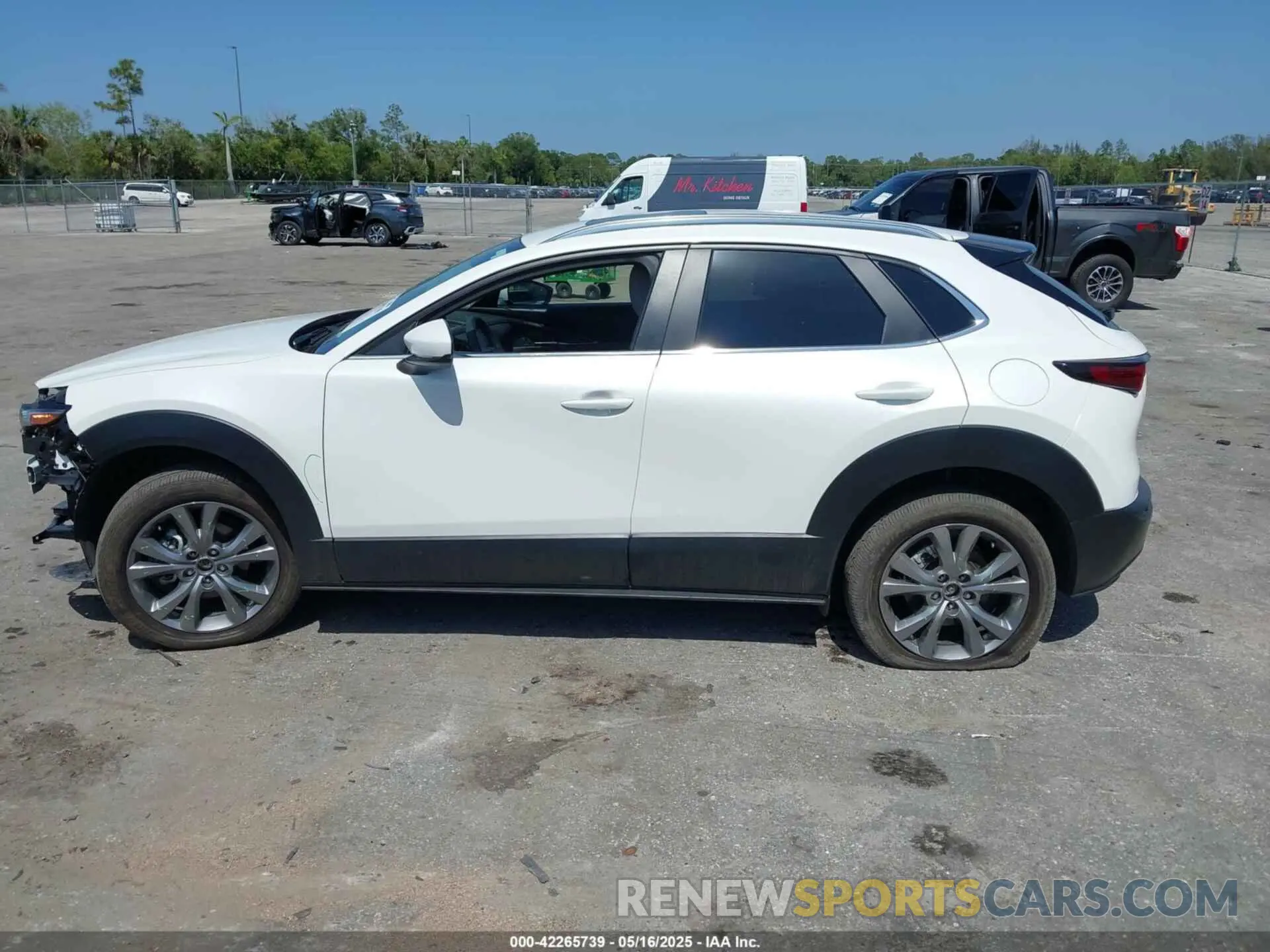 15 Photograph of a damaged car 3MVDMBCM2RM719131 MAZDA CX-30 2024