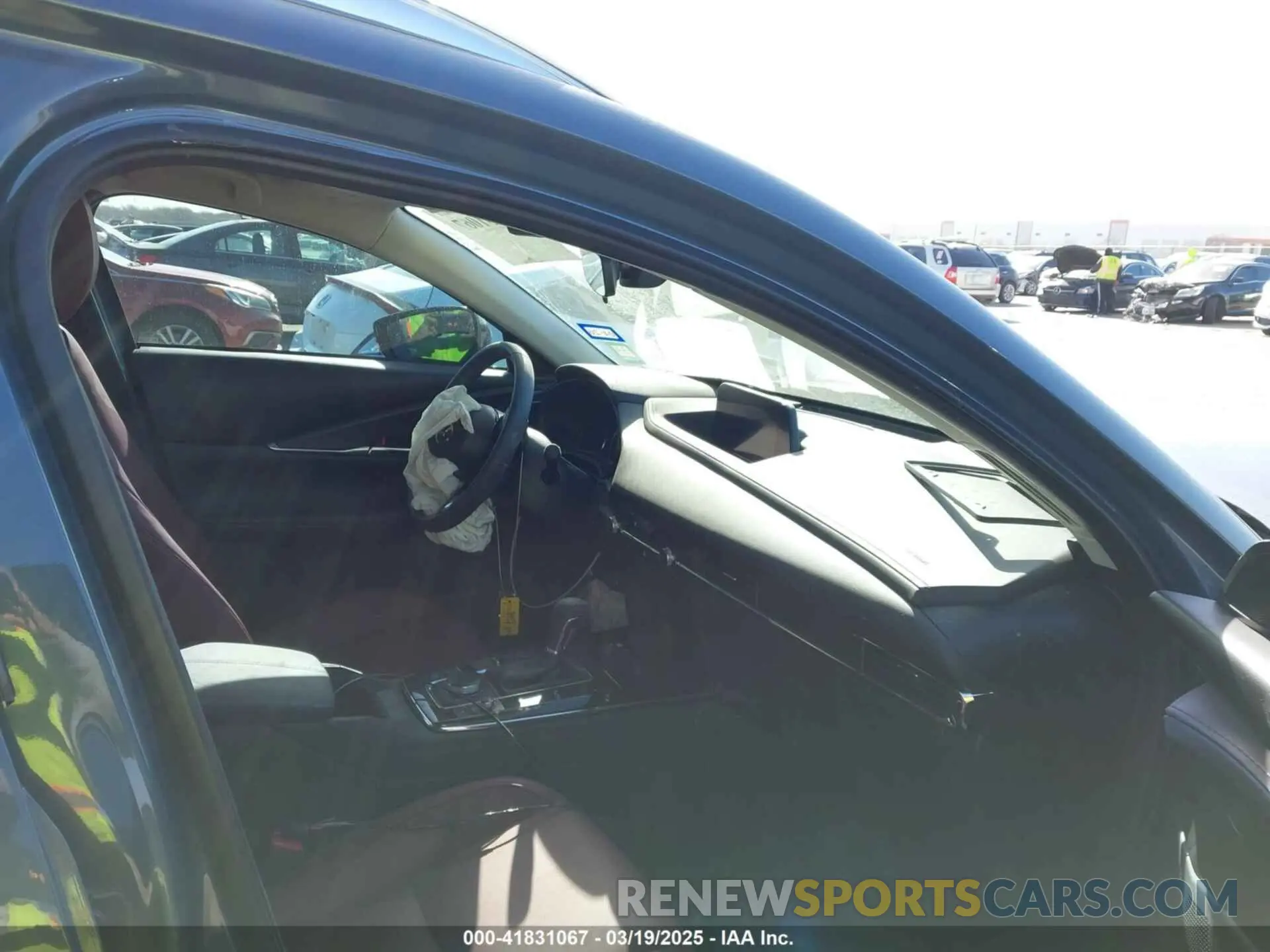 5 Photograph of a damaged car 3MVDMBCM3RM646304 MAZDA CX-30 2024