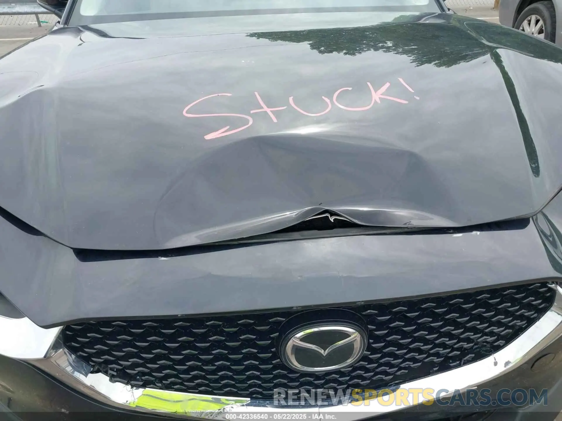 10 Photograph of a damaged car 3MVDMBCM3RM663118 MAZDA CX-30 2024