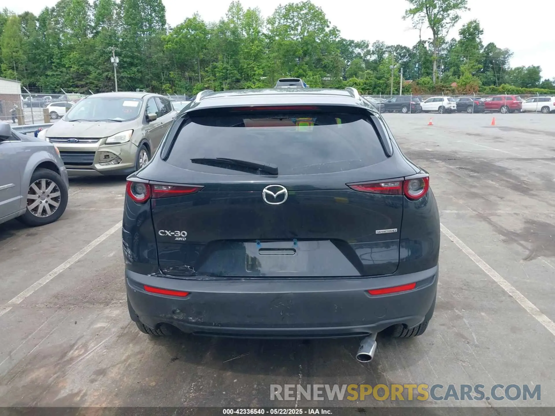 16 Photograph of a damaged car 3MVDMBCM3RM663118 MAZDA CX-30 2024