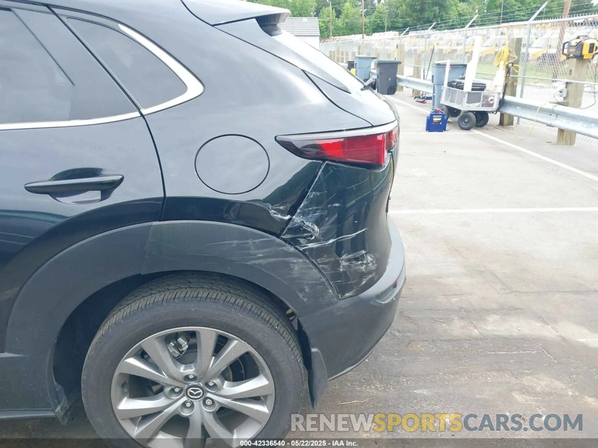 6 Photograph of a damaged car 3MVDMBCM3RM663118 MAZDA CX-30 2024