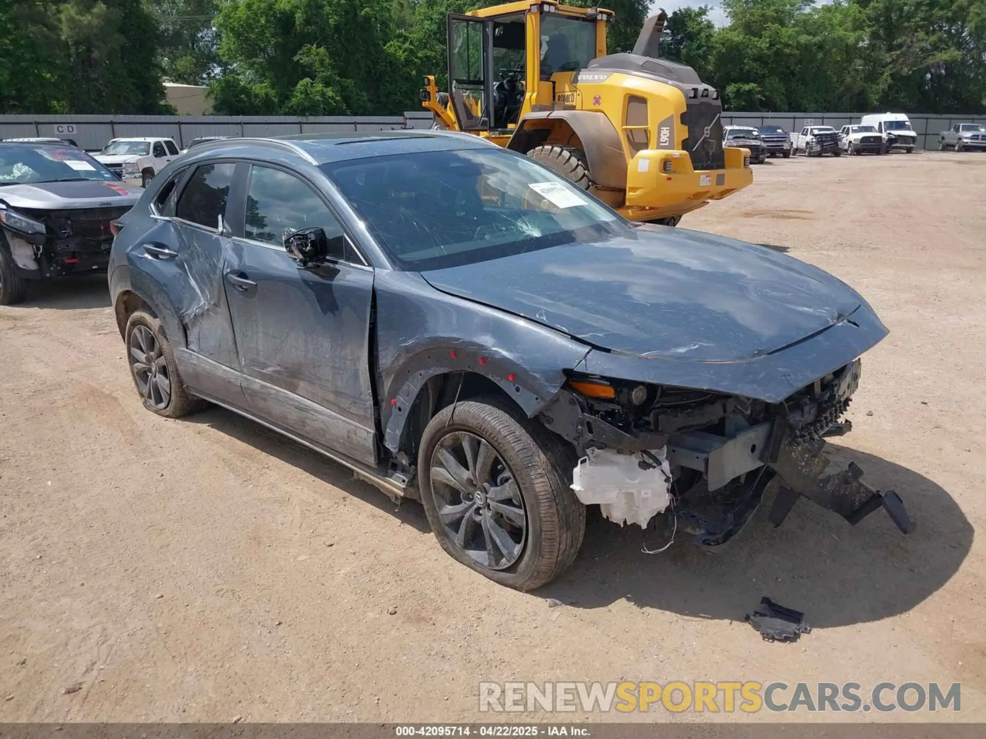 1 Photograph of a damaged car 3MVDMBCM3RM683241 MAZDA CX-30 2024