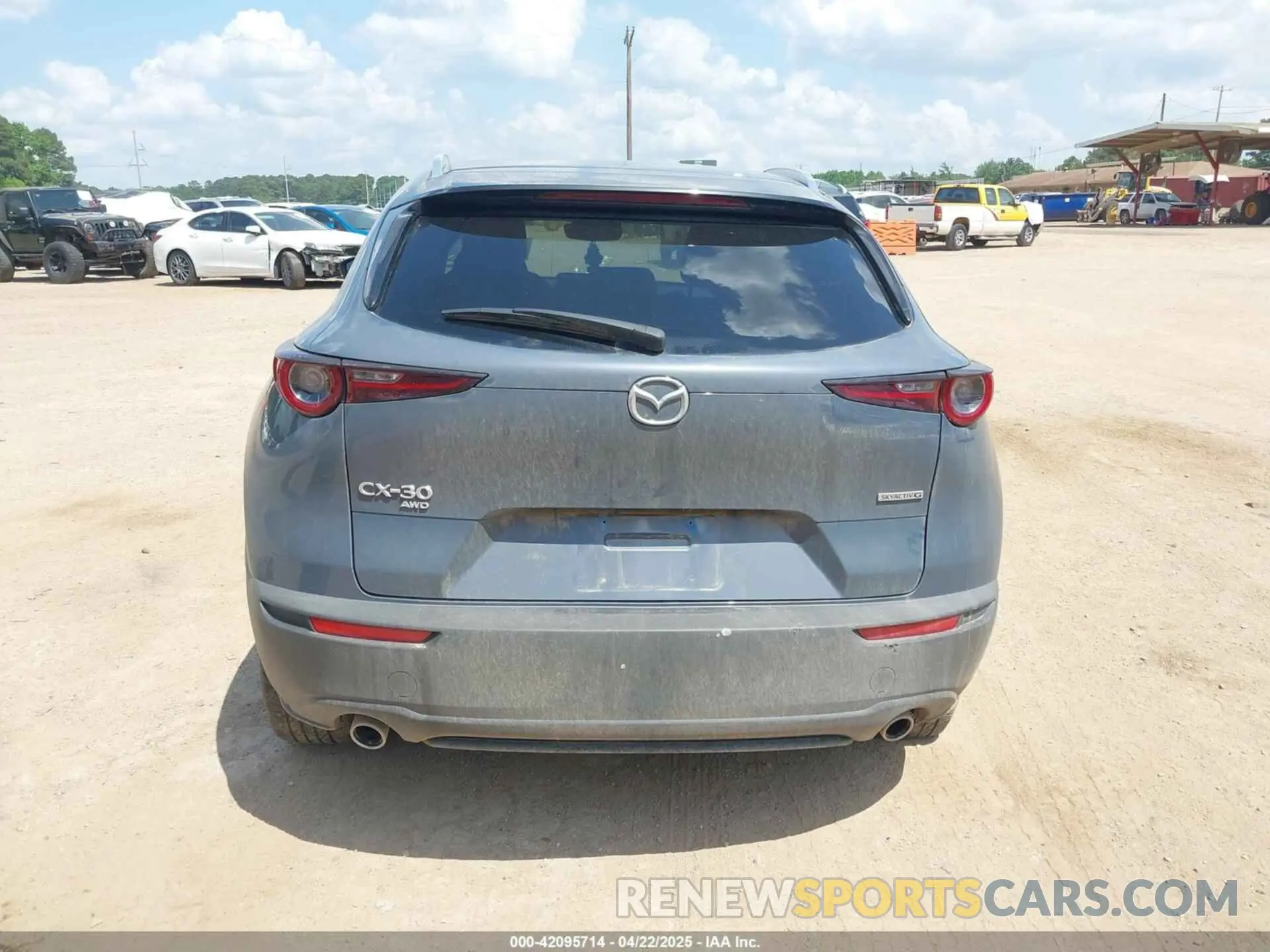 17 Photograph of a damaged car 3MVDMBCM3RM683241 MAZDA CX-30 2024