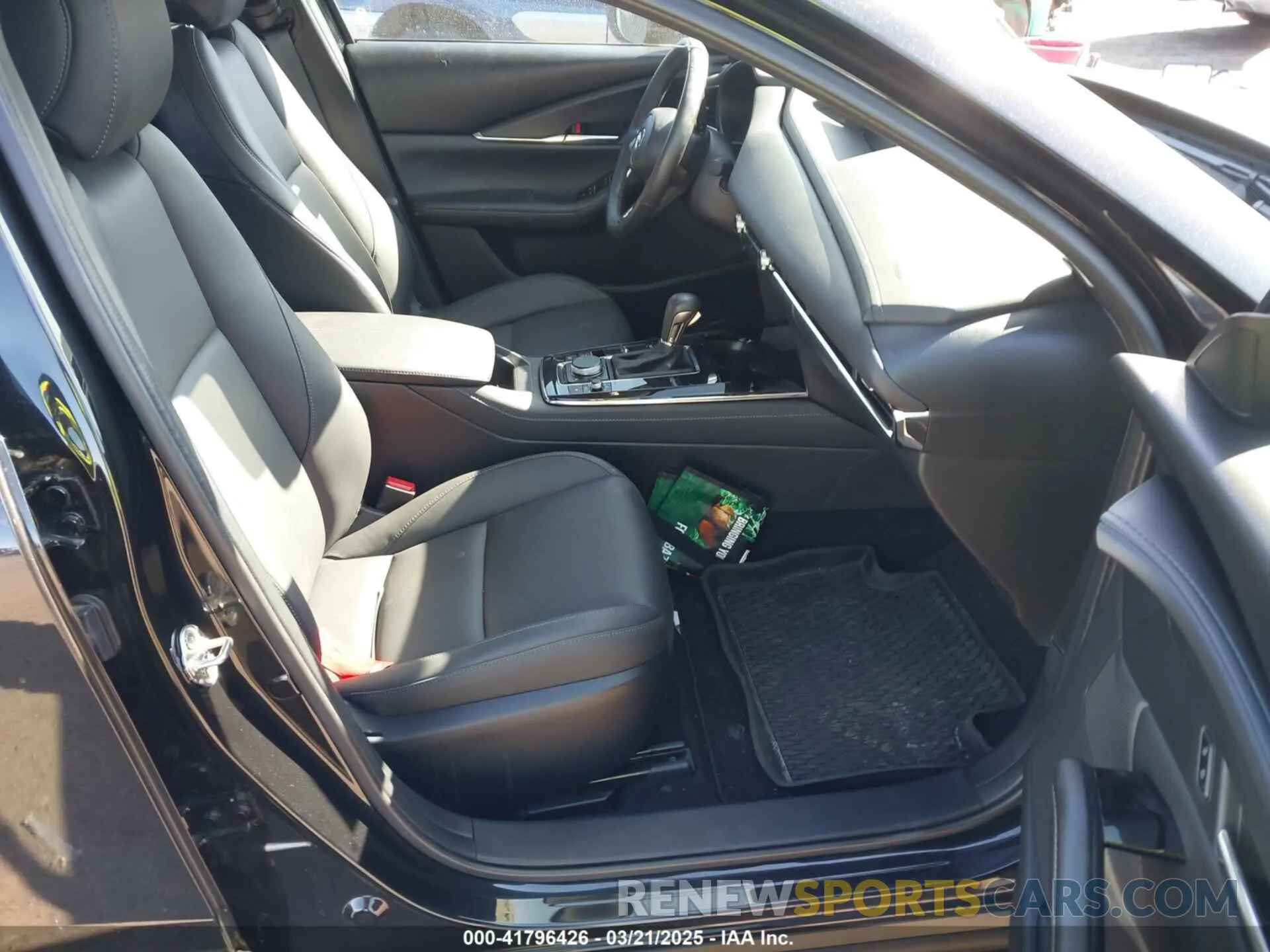 5 Photograph of a damaged car 3MVDMBCM4RM607530 MAZDA CX-30 2024