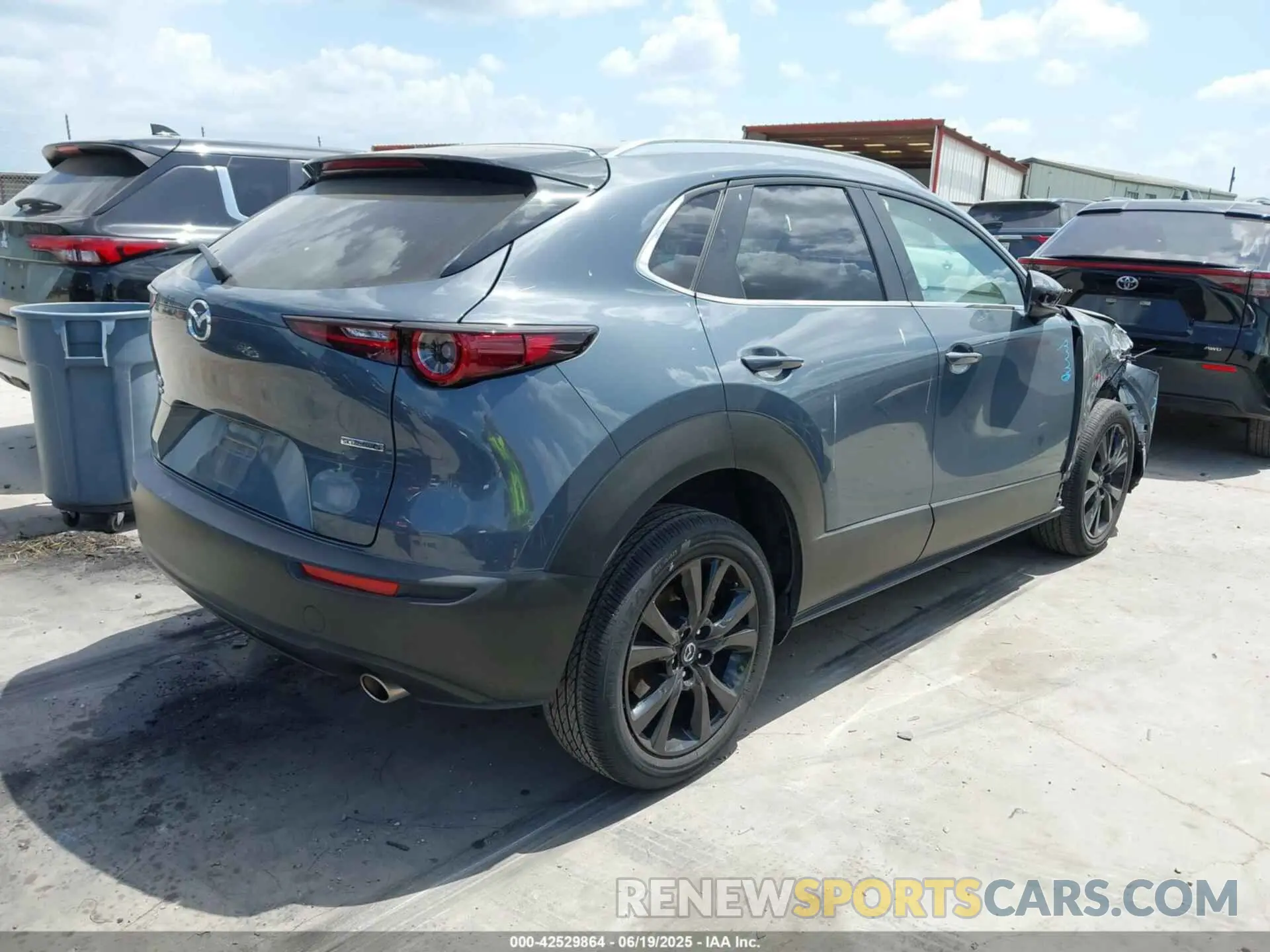 4 Photograph of a damaged car 3MVDMBCM4RM651155 MAZDA CX-30 2024