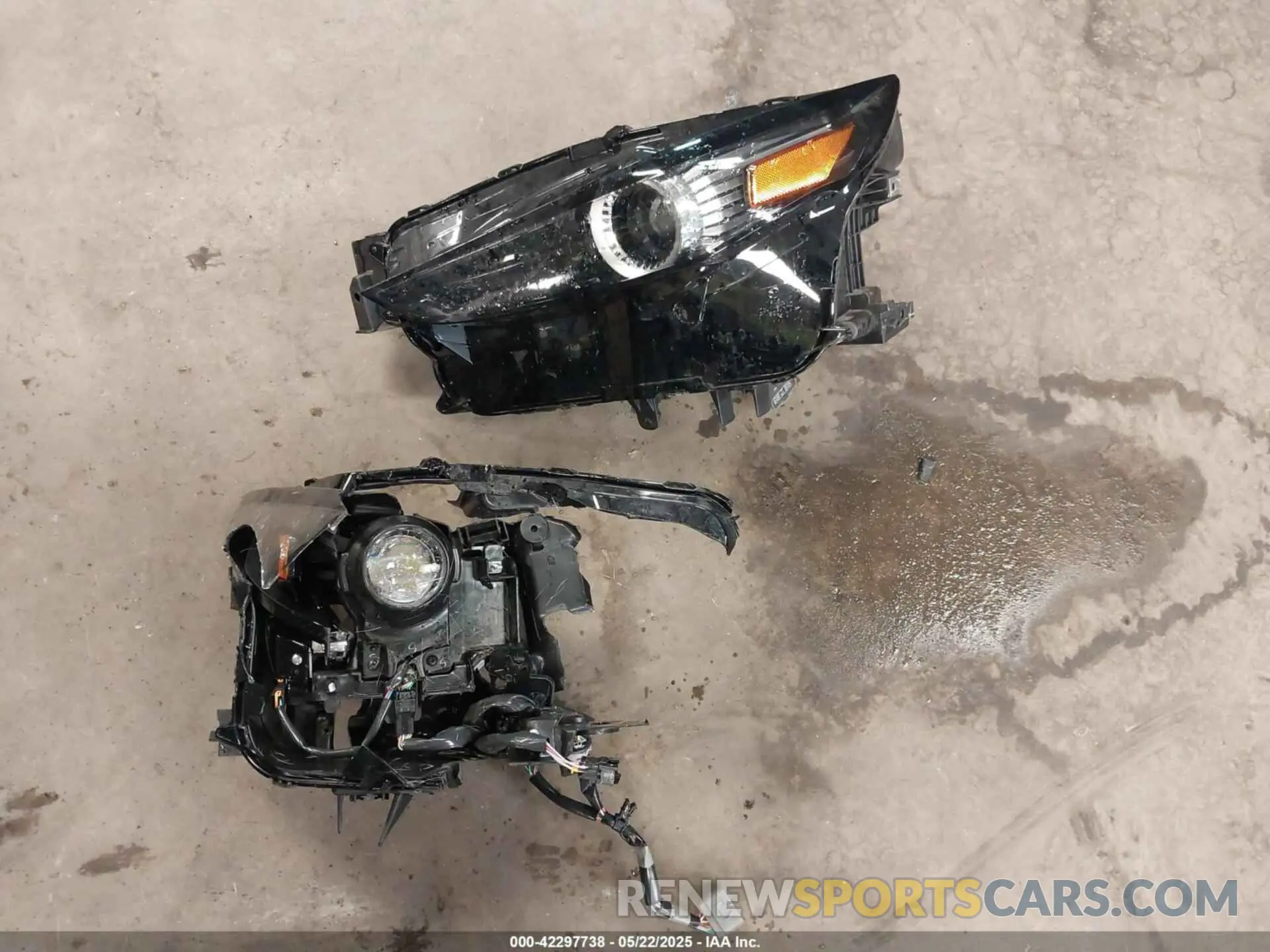 12 Photograph of a damaged car 3MVDMBCM4RM657165 MAZDA CX-30 2024