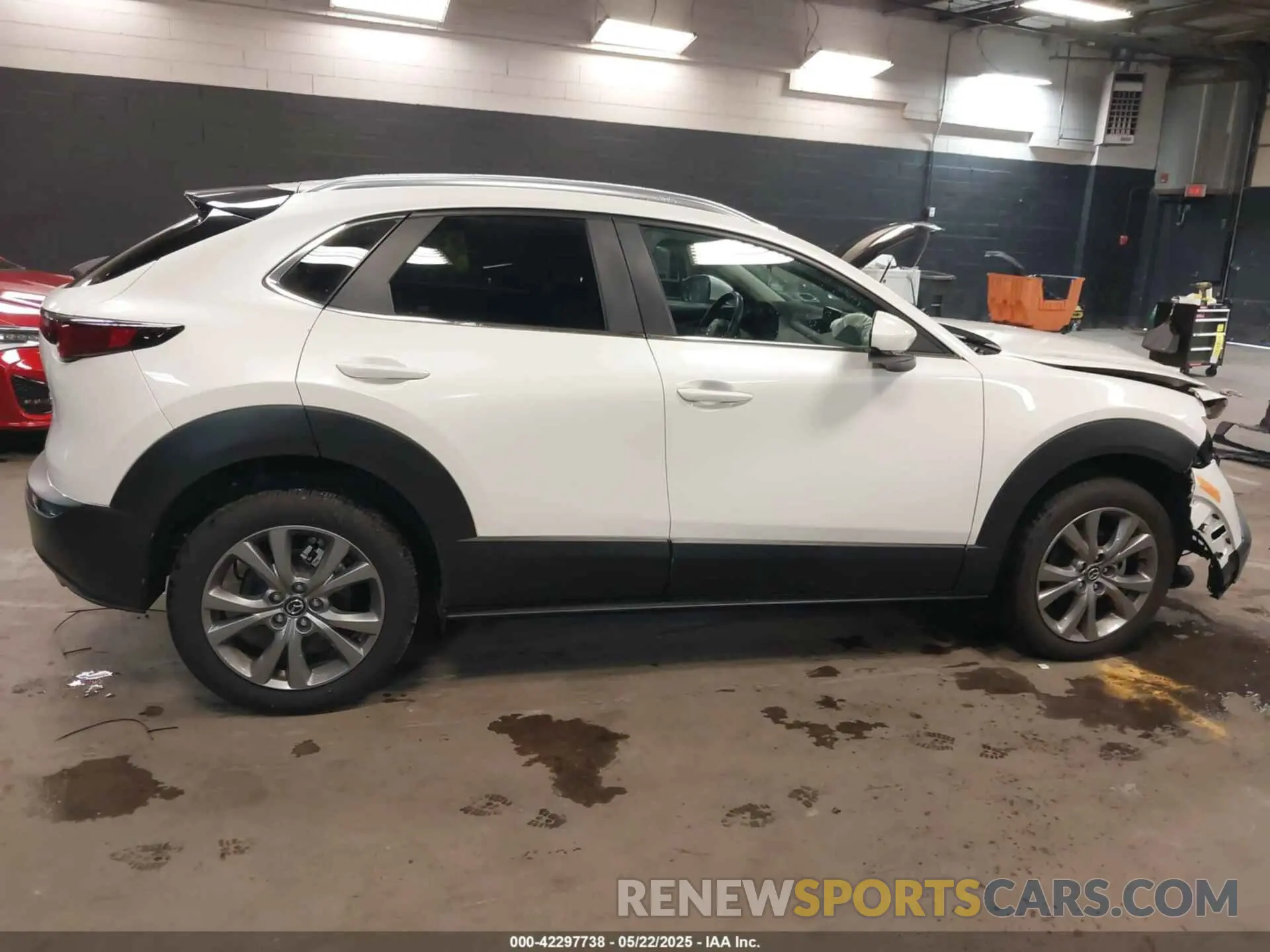 14 Photograph of a damaged car 3MVDMBCM4RM657165 MAZDA CX-30 2024
