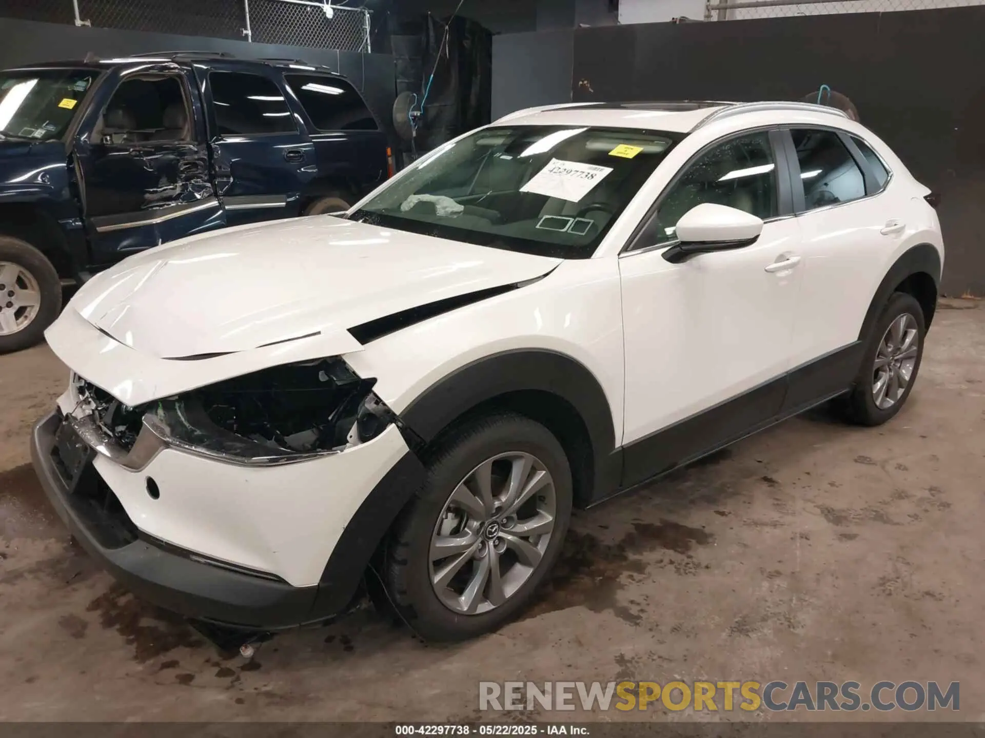 2 Photograph of a damaged car 3MVDMBCM4RM657165 MAZDA CX-30 2024