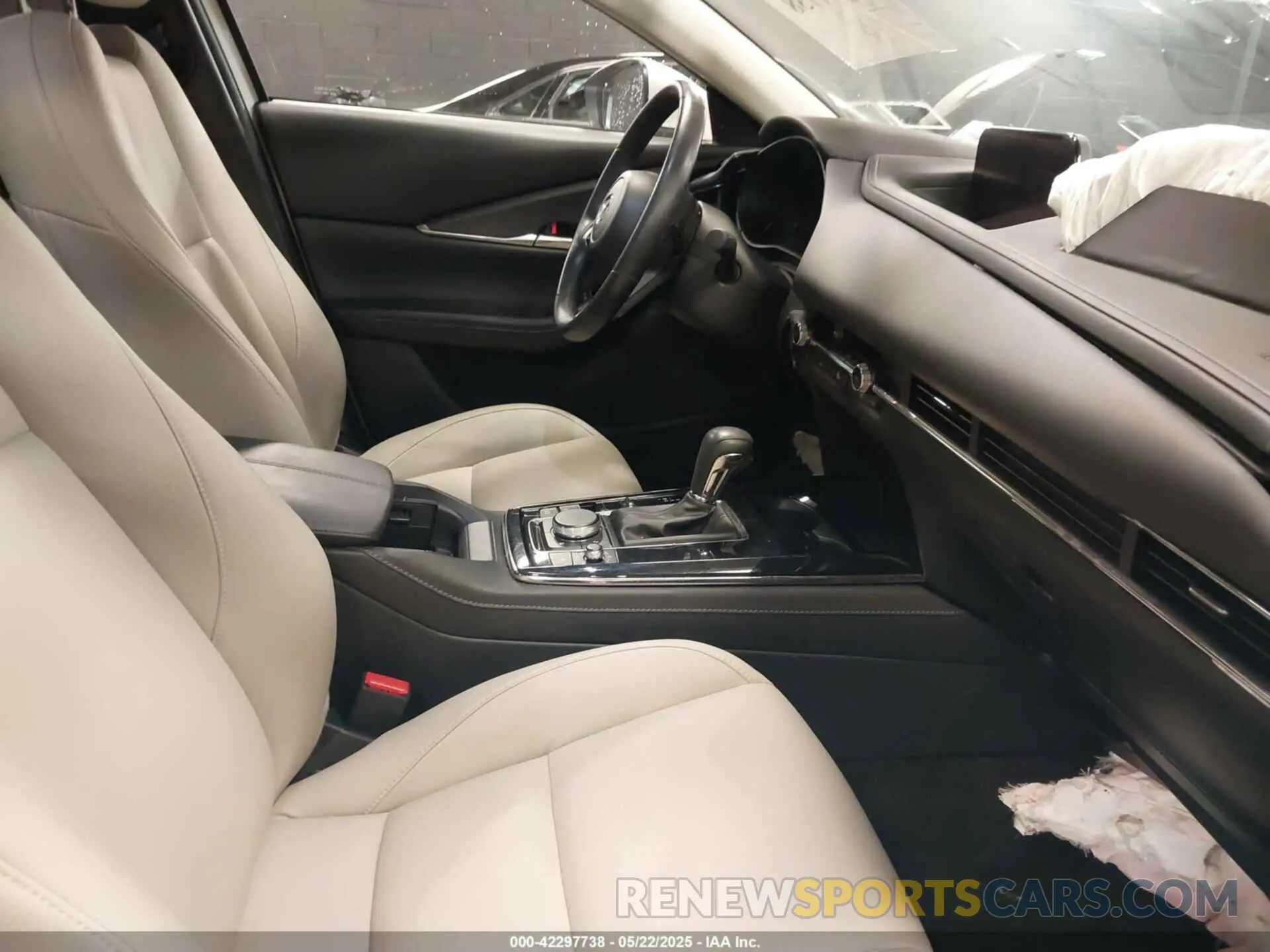 5 Photograph of a damaged car 3MVDMBCM4RM657165 MAZDA CX-30 2024