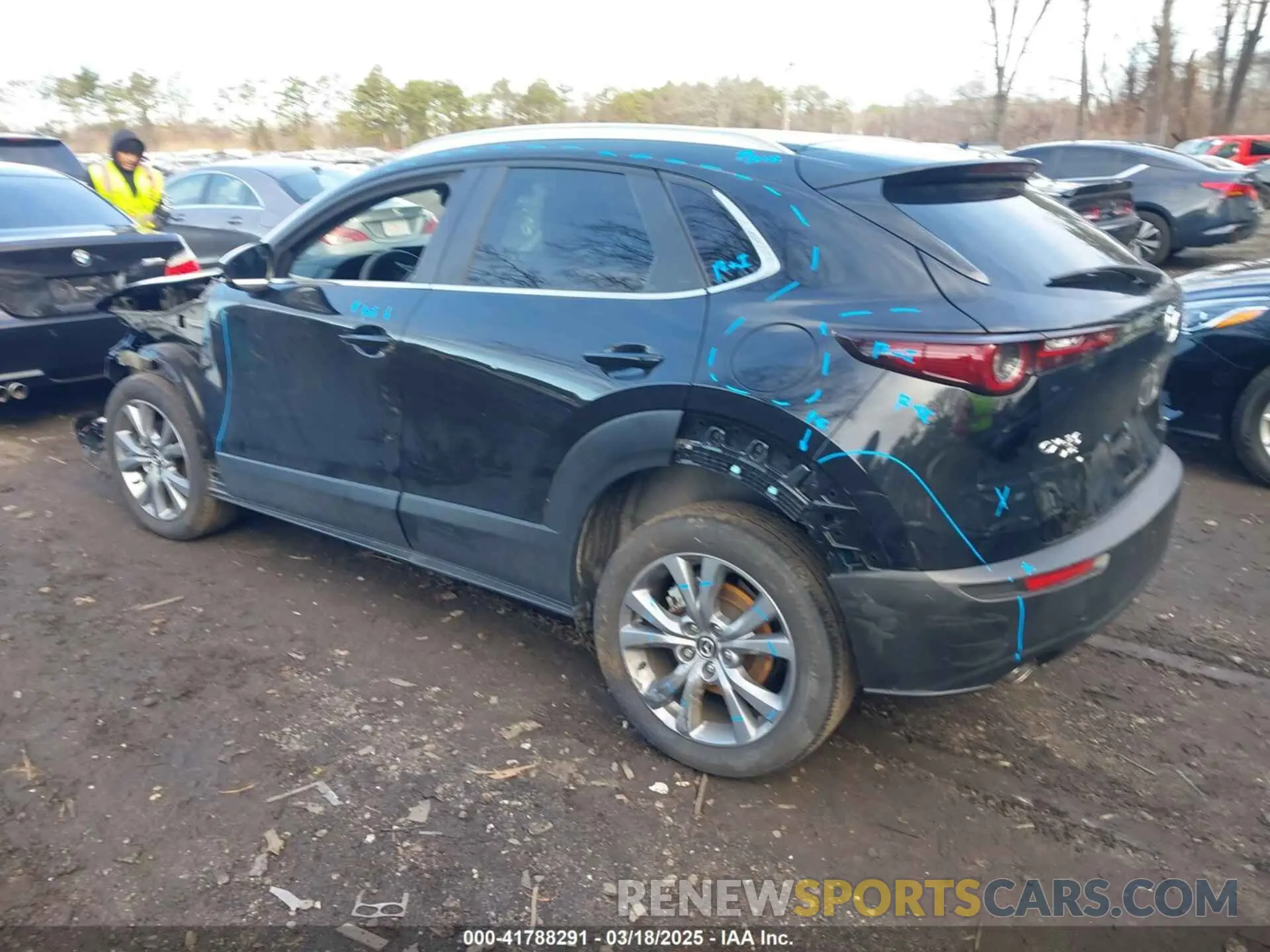 3 Photograph of a damaged car 3MVDMBCM4RM681739 MAZDA CX-30 2024