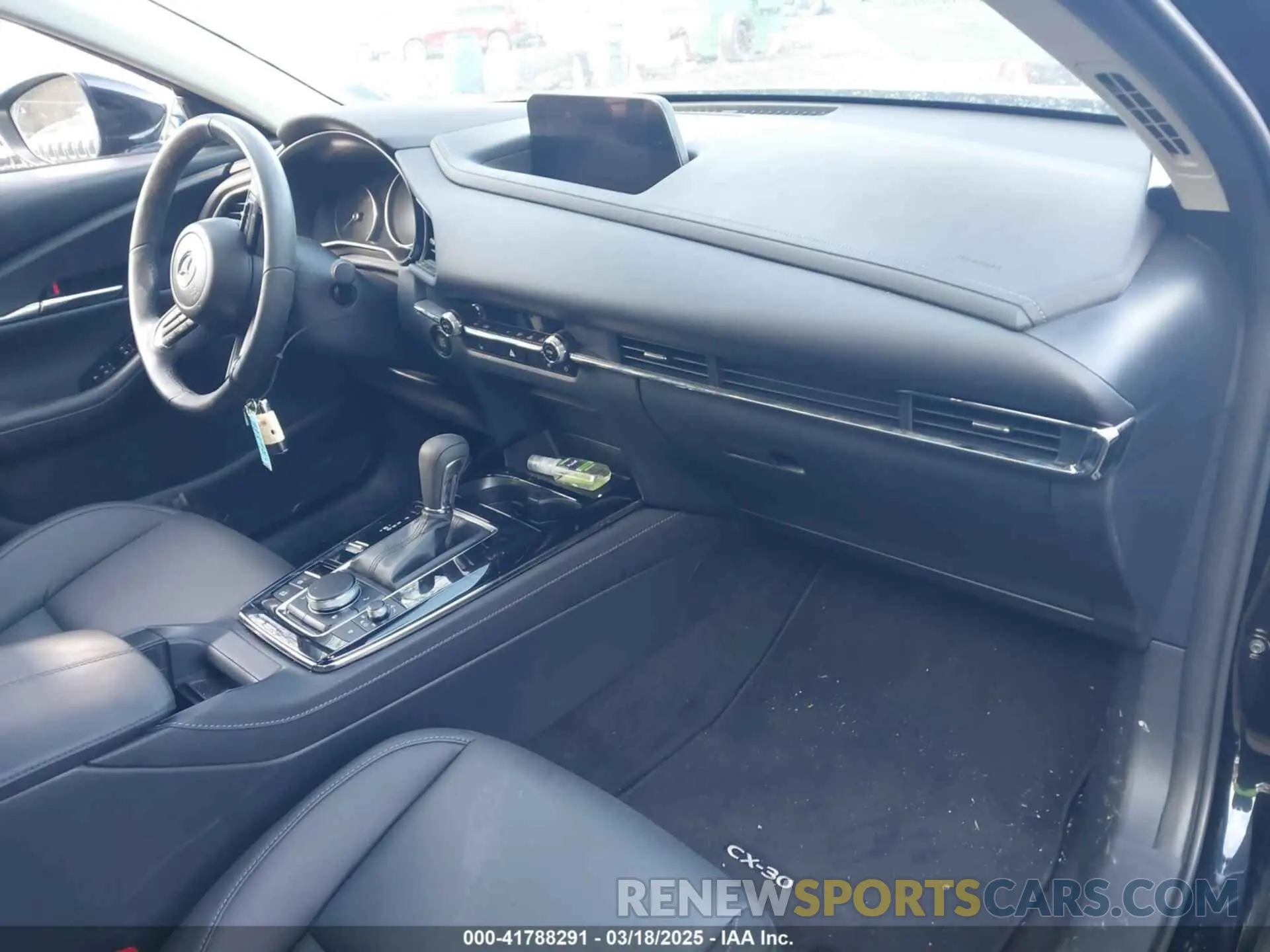 5 Photograph of a damaged car 3MVDMBCM4RM681739 MAZDA CX-30 2024