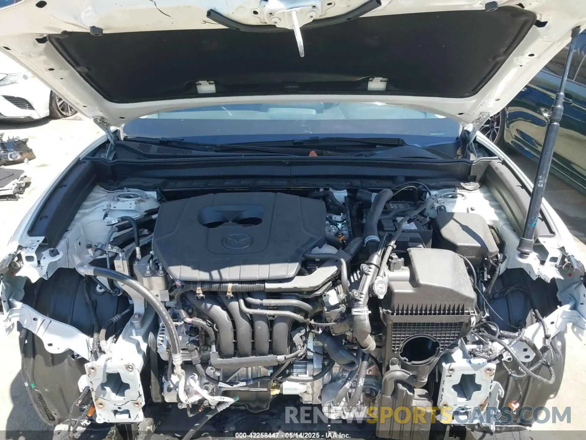 10 Photograph of a damaged car 3MVDMBCM4RM714884 MAZDA CX-30 2024