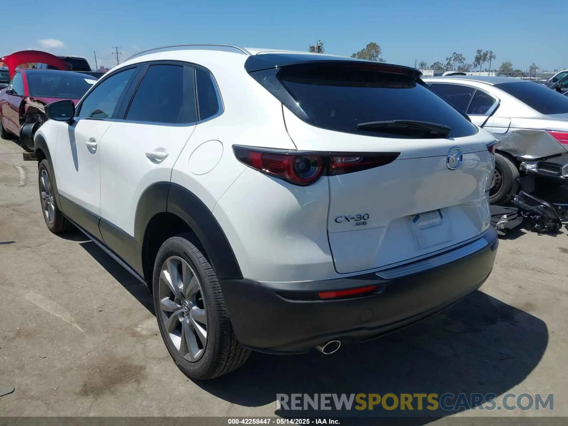 3 Photograph of a damaged car 3MVDMBCM4RM714884 MAZDA CX-30 2024