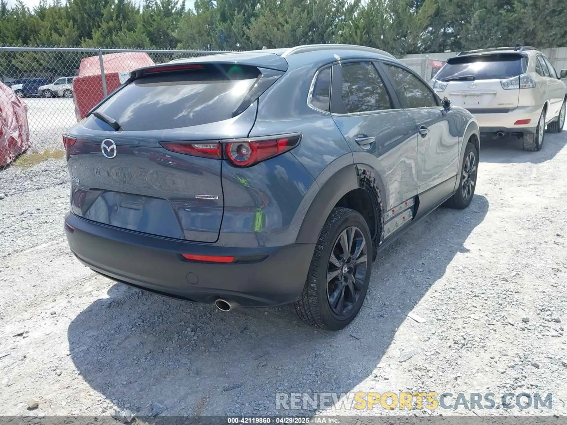4 Photograph of a damaged car 3MVDMBCM5RM648894 MAZDA CX-30 2024