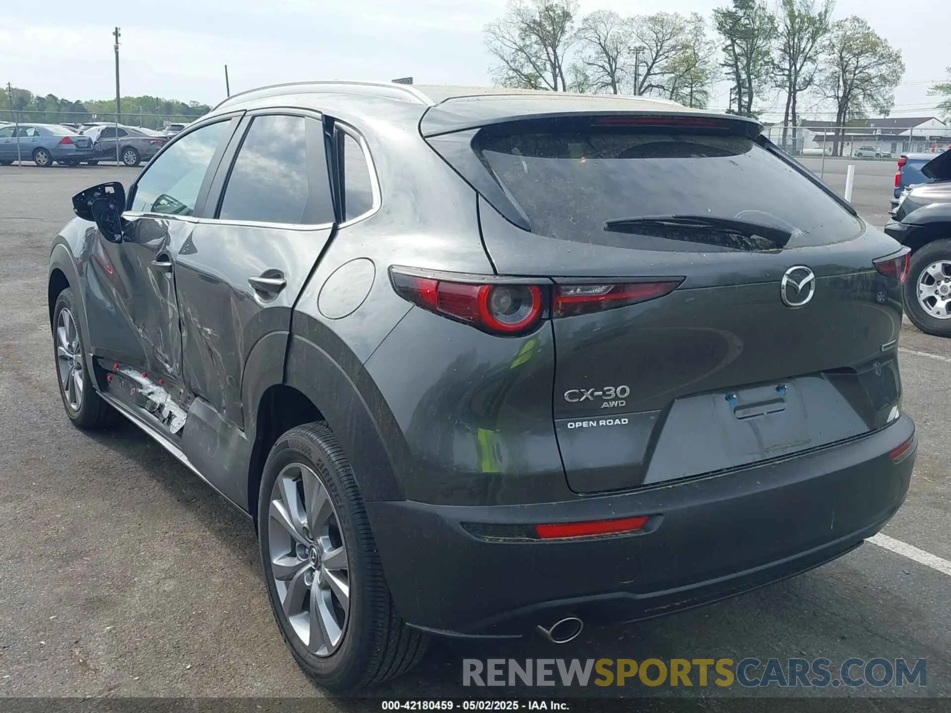 3 Photograph of a damaged car 3MVDMBCM5RM665341 MAZDA CX-30 2024