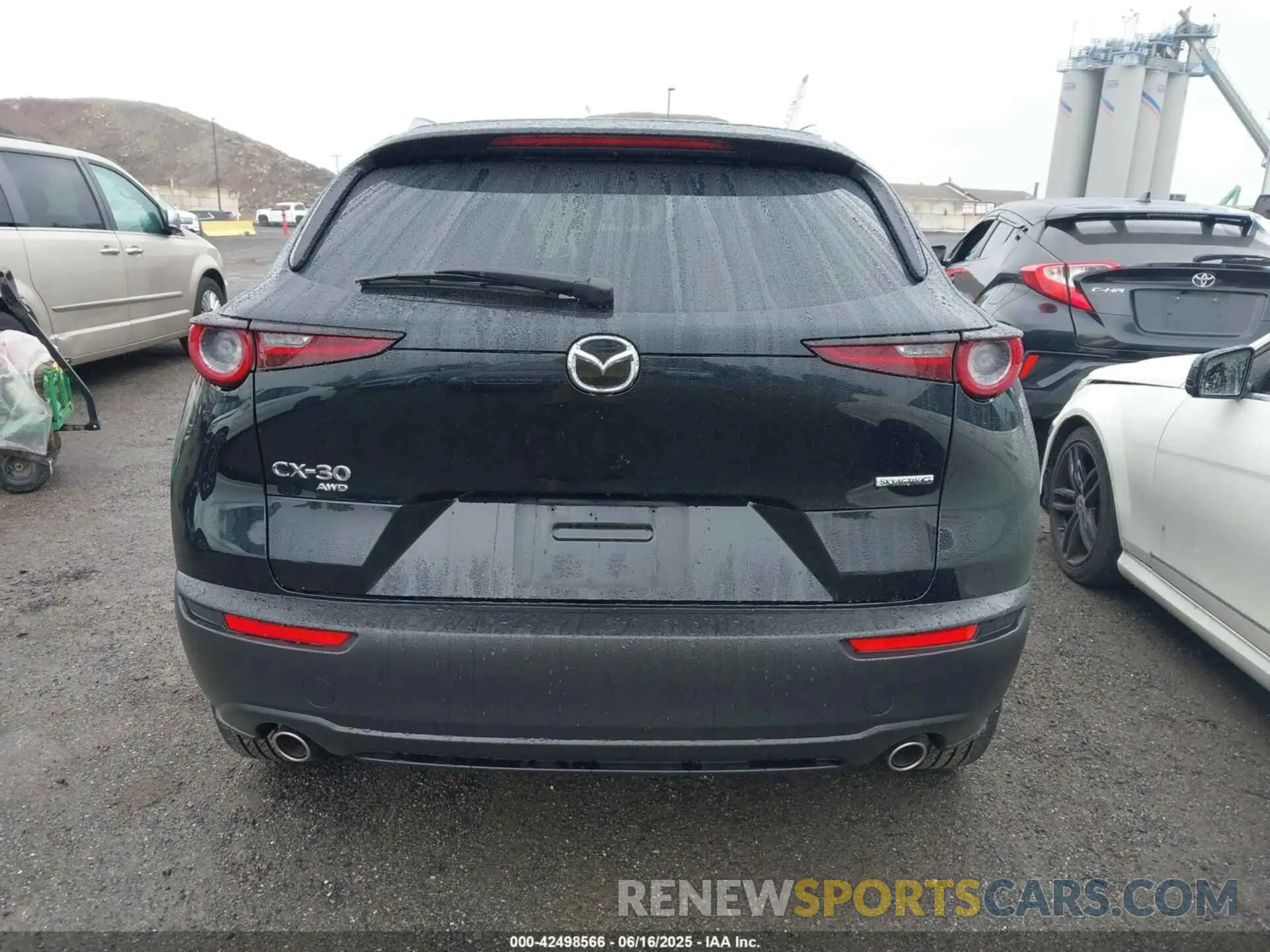 16 Photograph of a damaged car 3MVDMBCM6RM604225 MAZDA CX-30 2024
