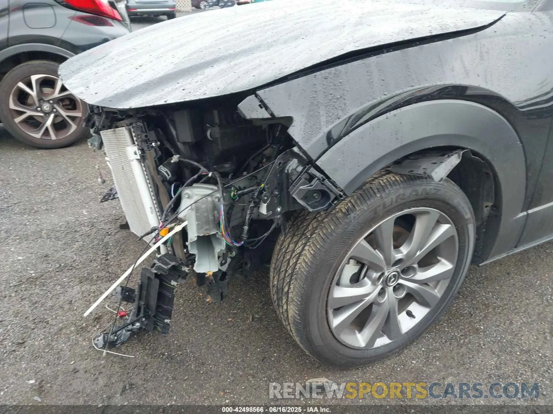 17 Photograph of a damaged car 3MVDMBCM6RM604225 MAZDA CX-30 2024