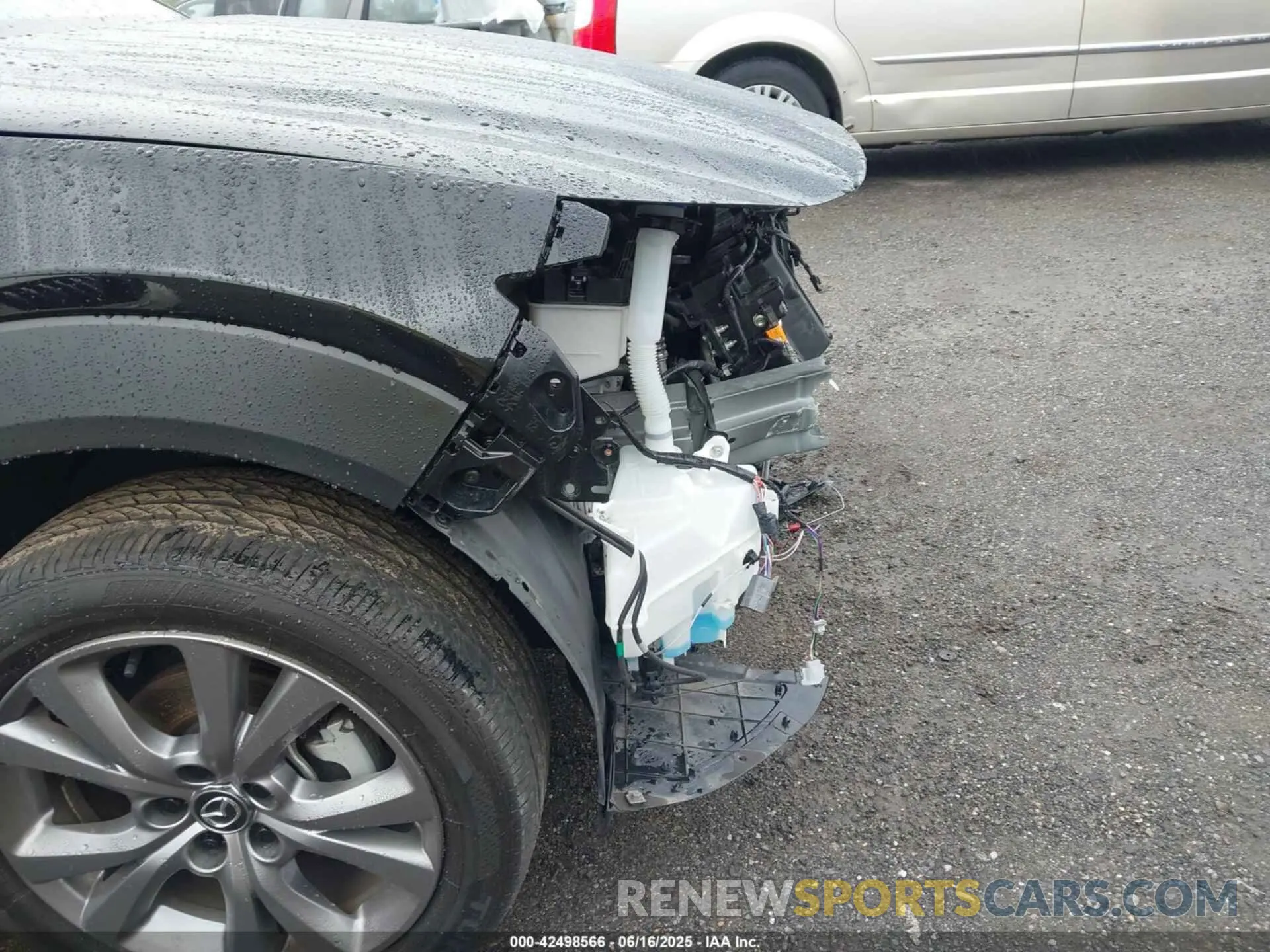 18 Photograph of a damaged car 3MVDMBCM6RM604225 MAZDA CX-30 2024