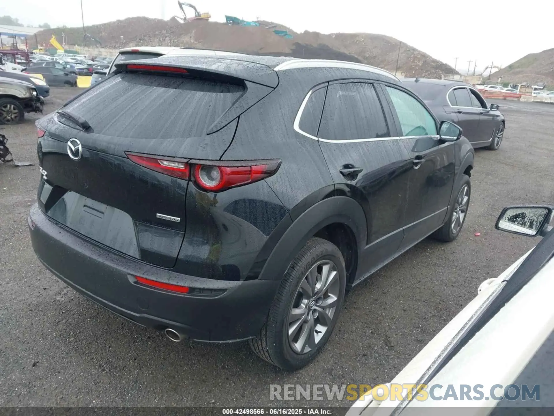 4 Photograph of a damaged car 3MVDMBCM6RM604225 MAZDA CX-30 2024