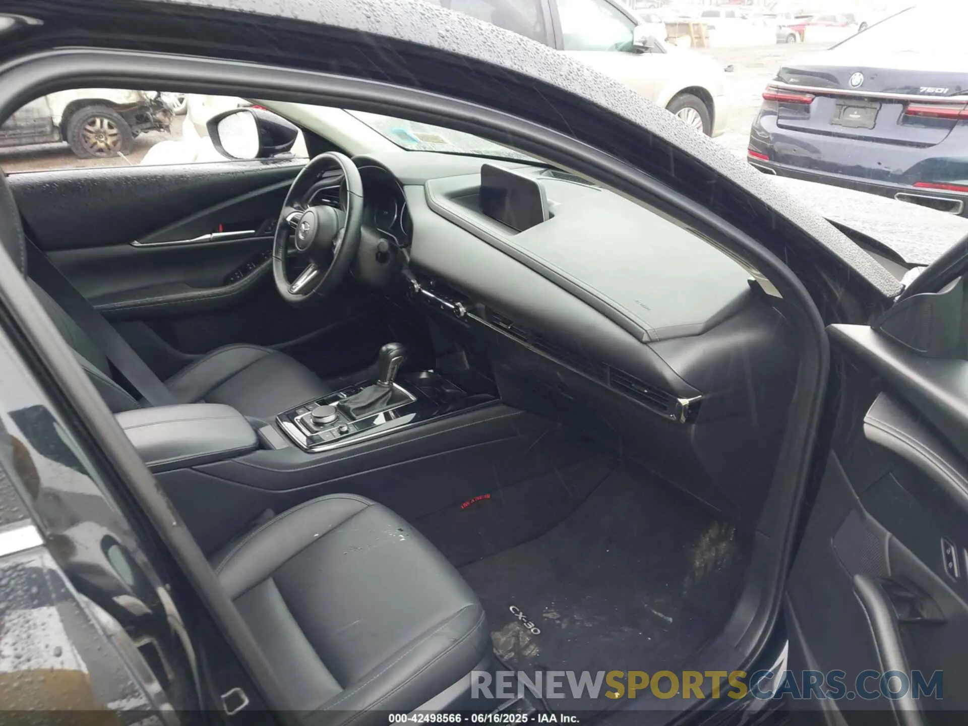 5 Photograph of a damaged car 3MVDMBCM6RM604225 MAZDA CX-30 2024