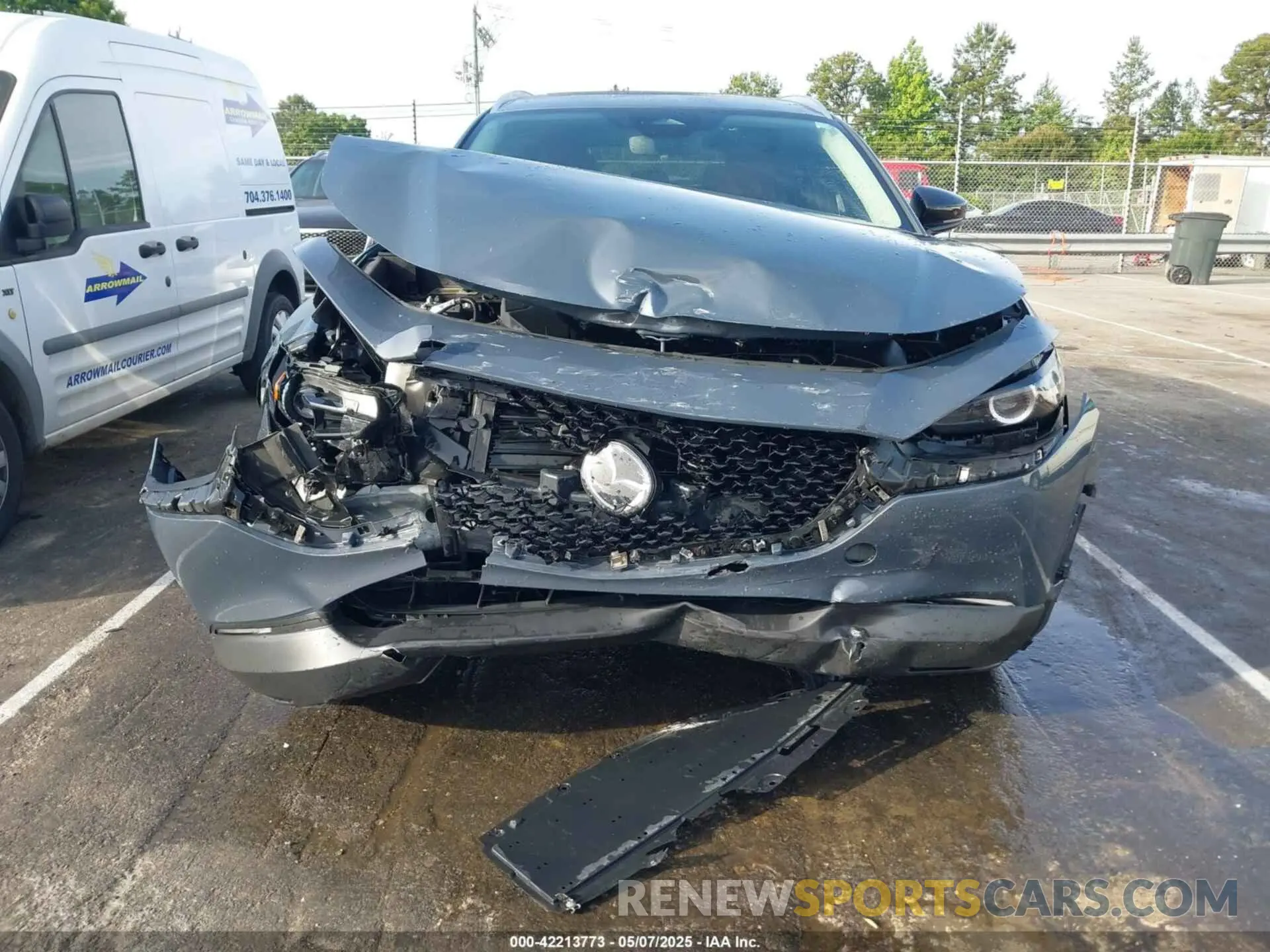 12 Photograph of a damaged car 3MVDMBCM6RM673142 MAZDA CX-30 2024