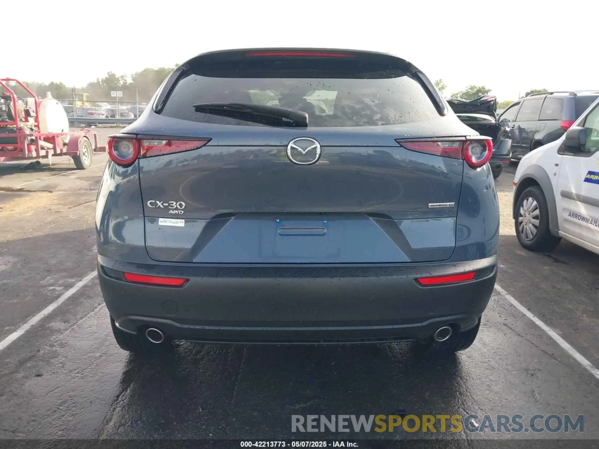 16 Photograph of a damaged car 3MVDMBCM6RM673142 MAZDA CX-30 2024