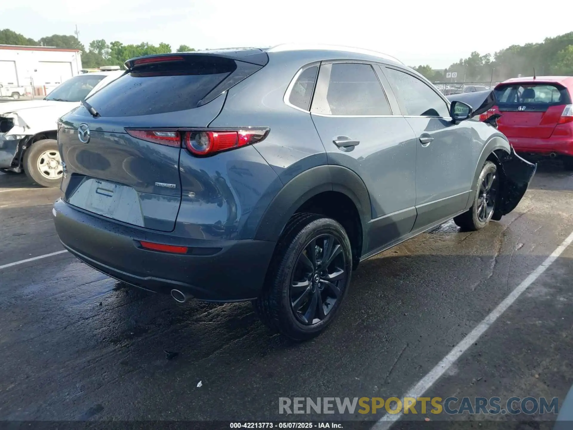 4 Photograph of a damaged car 3MVDMBCM6RM673142 MAZDA CX-30 2024