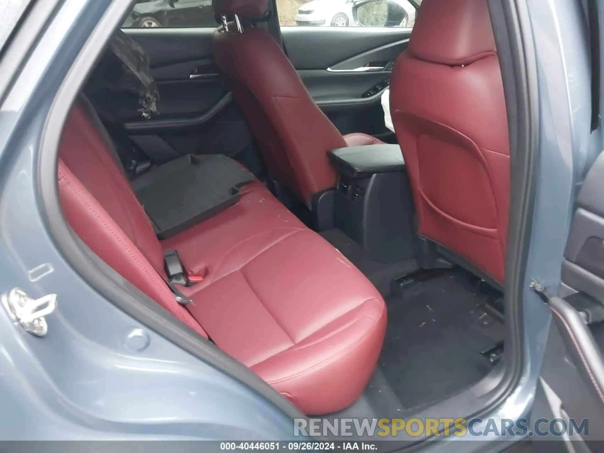 8 Photograph of a damaged car 3MVDMBCM6RM674193 MAZDA CX-30 2024