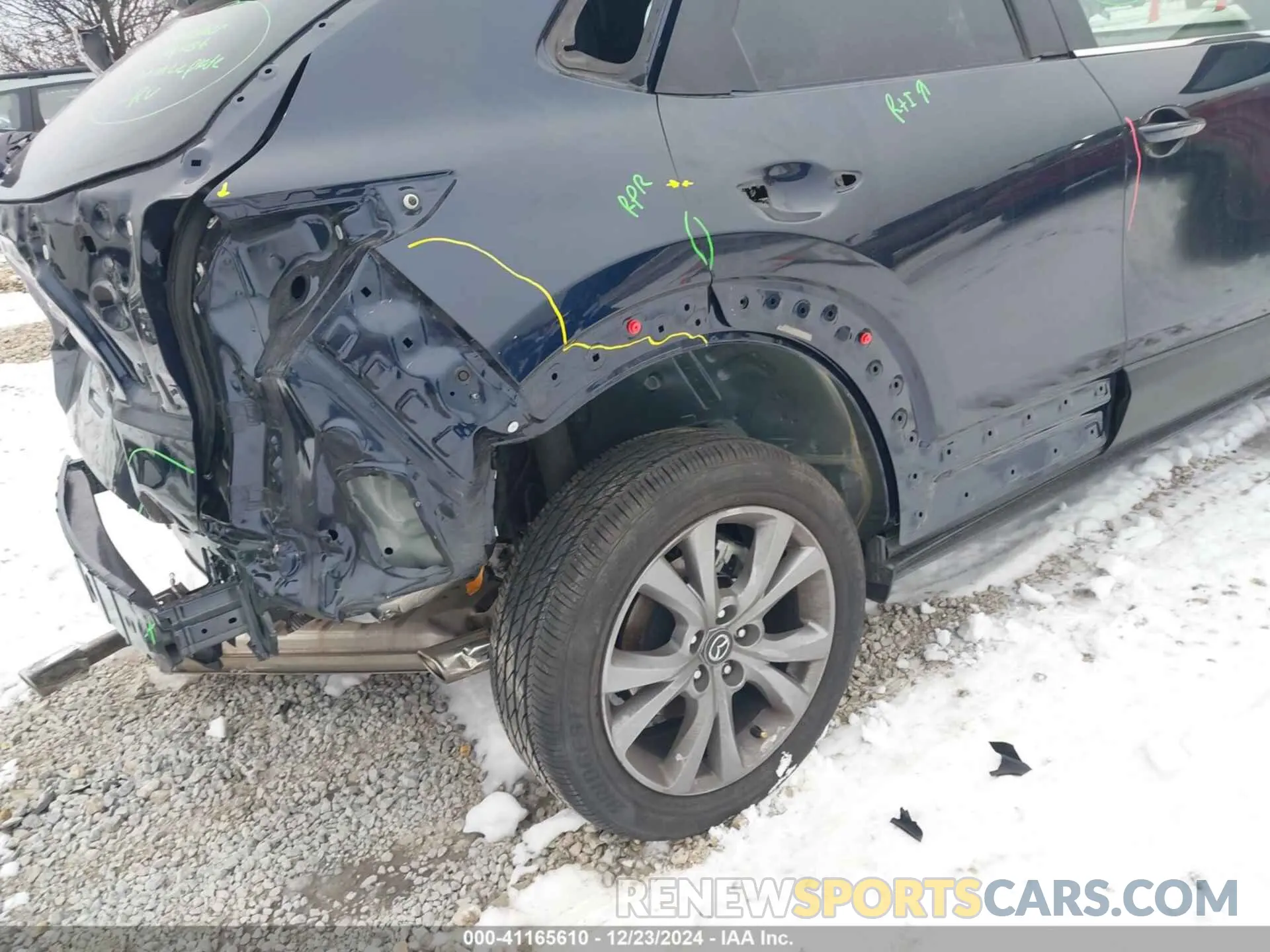 17 Photograph of a damaged car 3MVDMBCM7RM620496 MAZDA CX-30 2024