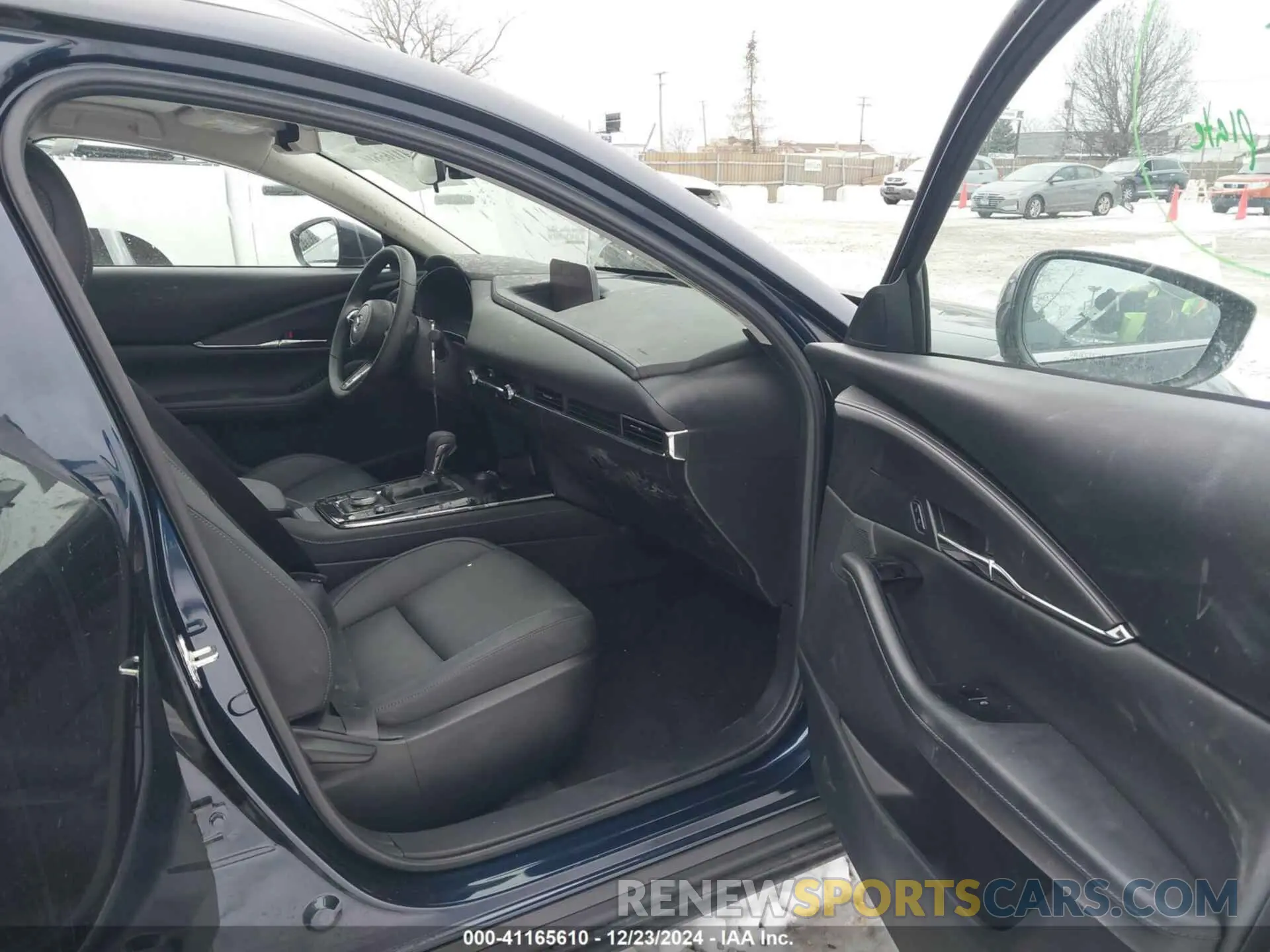 5 Photograph of a damaged car 3MVDMBCM7RM620496 MAZDA CX-30 2024
