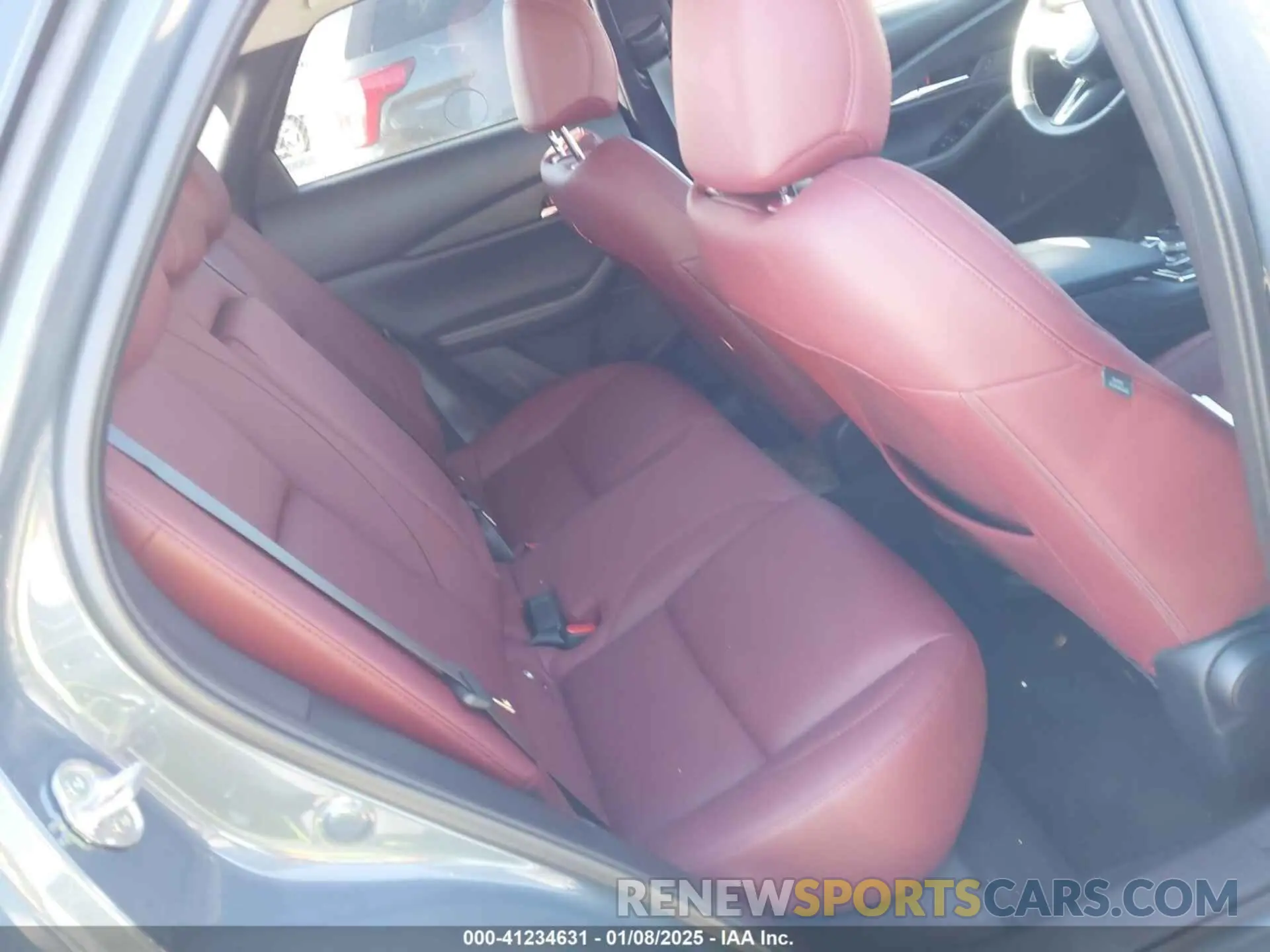 8 Photograph of a damaged car 3MVDMBCM7RM647083 MAZDA CX-30 2024