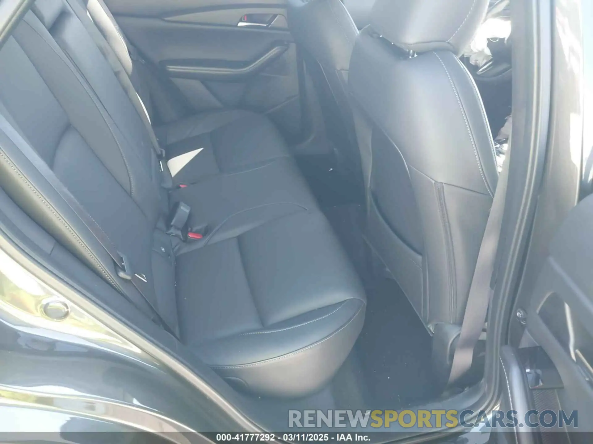 8 Photograph of a damaged car 3MVDMBCM7RM680214 MAZDA CX-30 2024