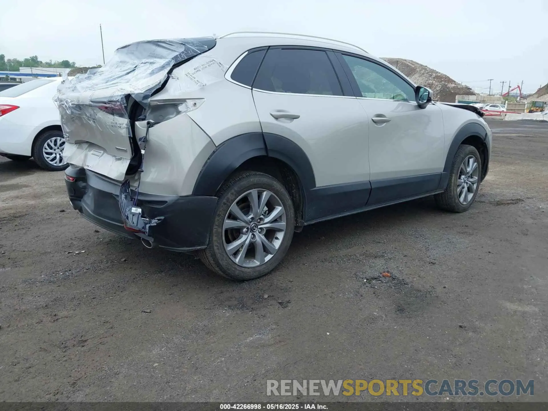 4 Photograph of a damaged car 3MVDMBCM7RM702714 MAZDA CX-30 2024