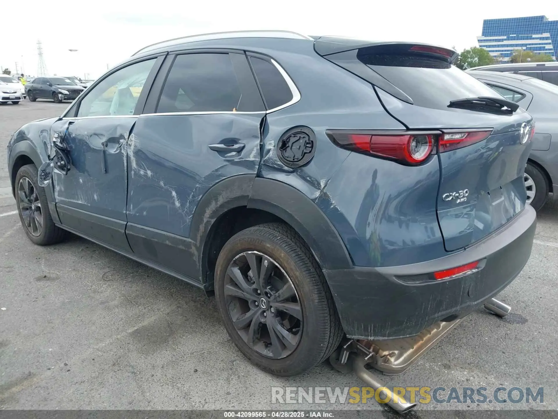 3 Photograph of a damaged car 3MVDMBCM9RM635307 MAZDA CX-30 2024