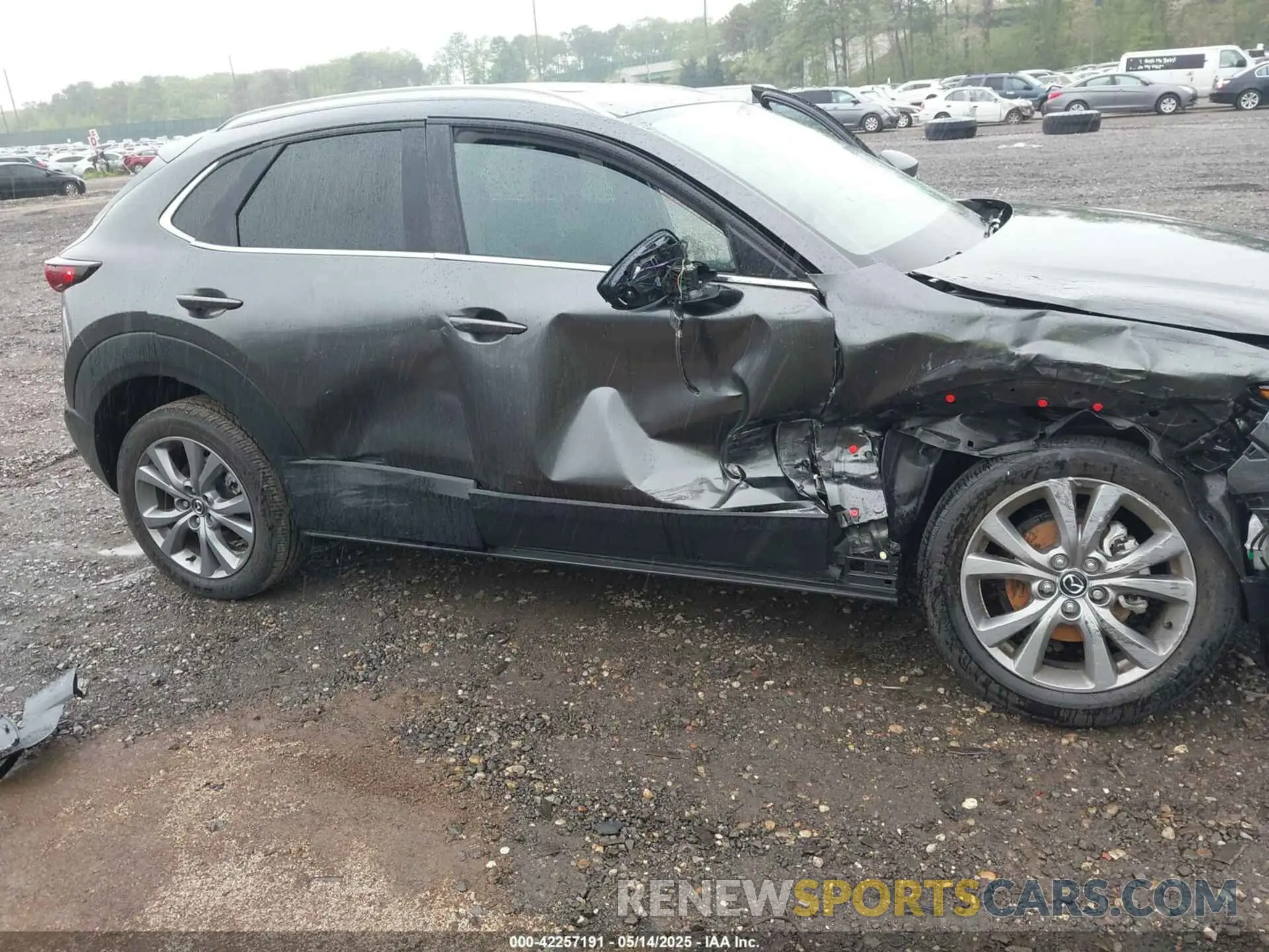 6 Photograph of a damaged car 3MVDMBCM9RM671885 MAZDA CX-30 2024