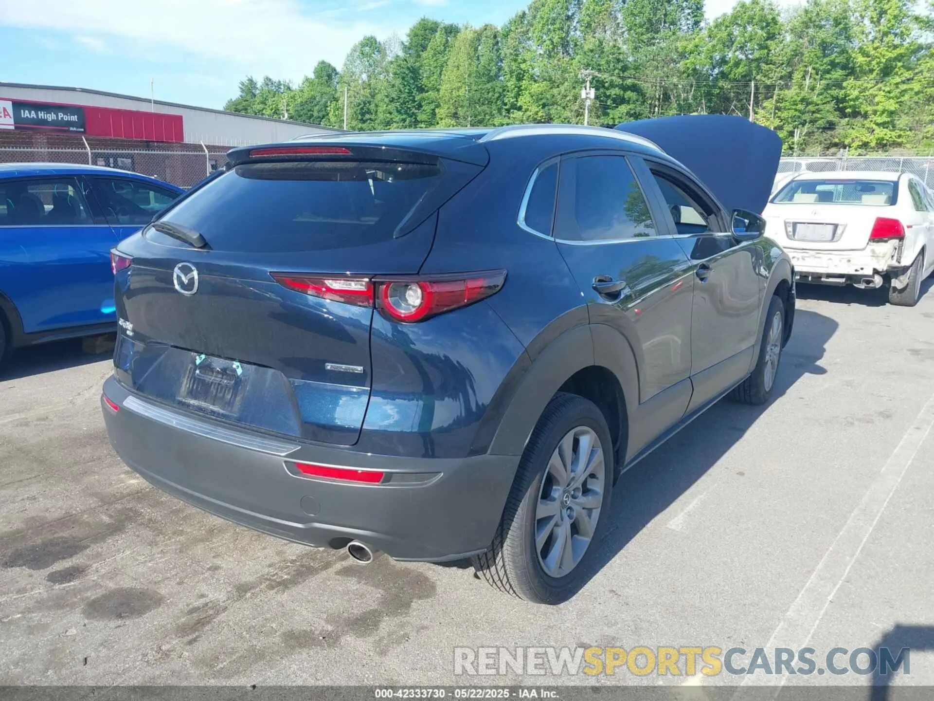 4 Photograph of a damaged car 3MVDMBCM9RM704321 MAZDA CX-30 2024