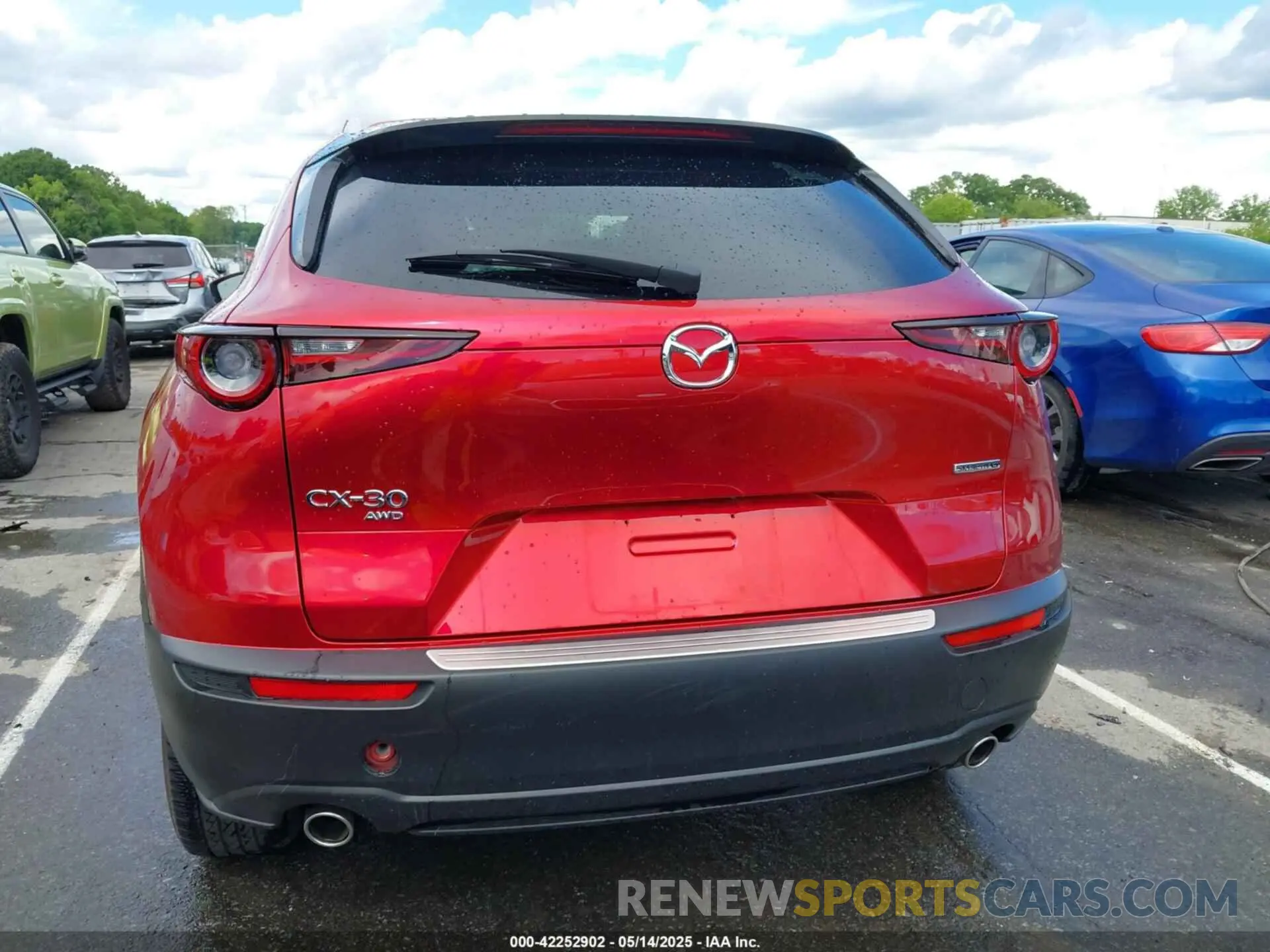 16 Photograph of a damaged car 3MVDMBCMXRM604583 MAZDA CX-30 2024