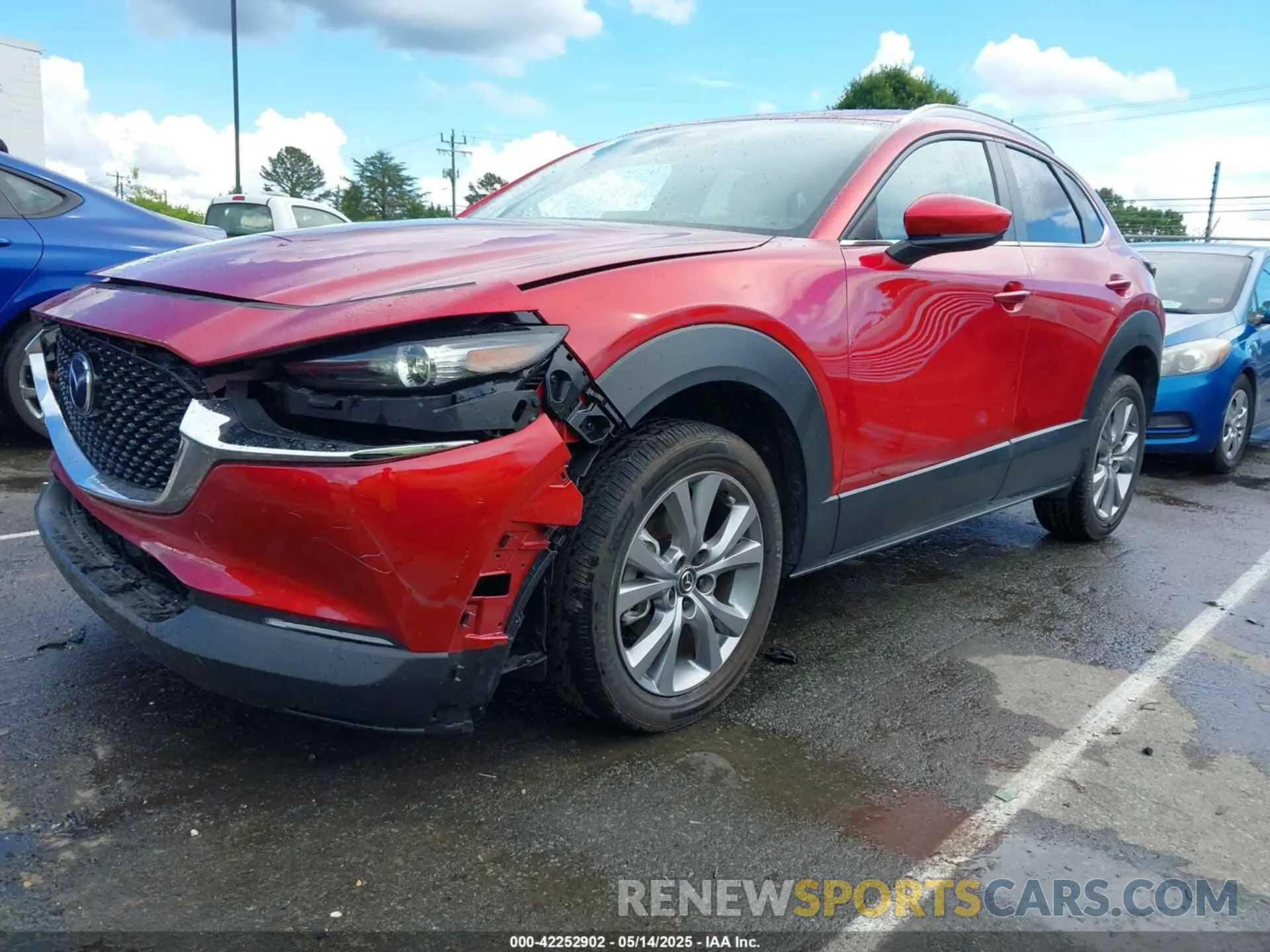2 Photograph of a damaged car 3MVDMBCMXRM604583 MAZDA CX-30 2024