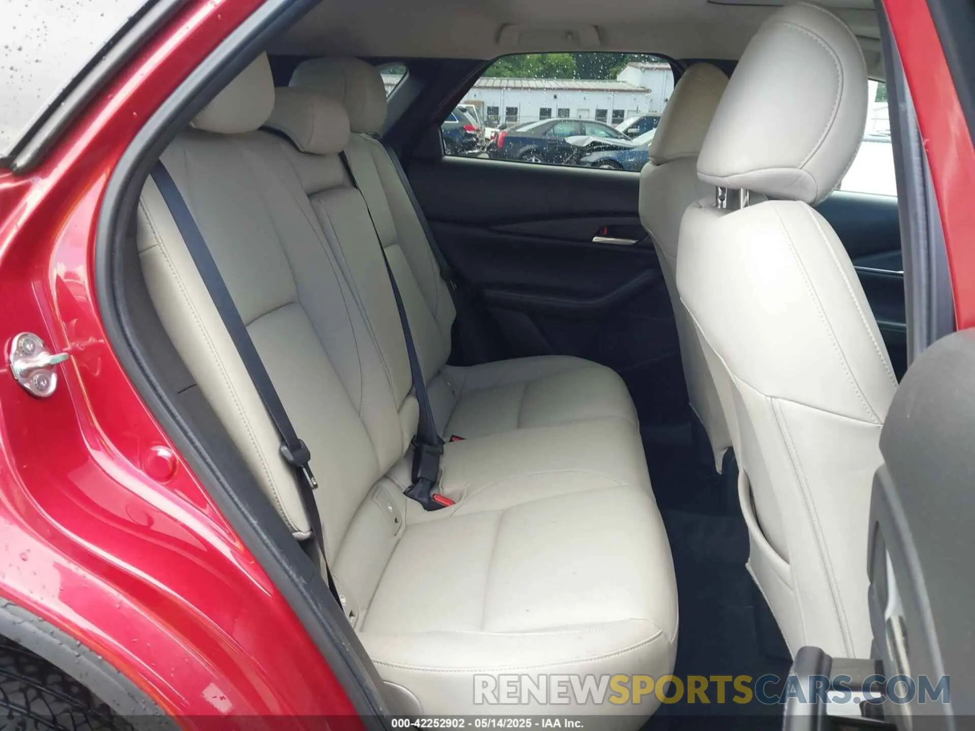 8 Photograph of a damaged car 3MVDMBCMXRM604583 MAZDA CX-30 2024