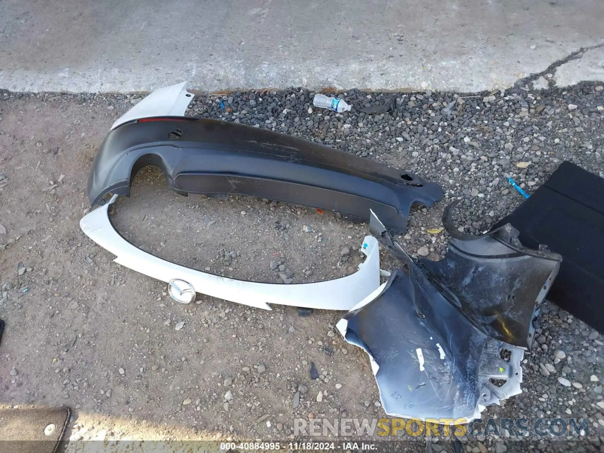 11 Photograph of a damaged car 3MVDMBDM0RM657503 MAZDA CX-30 2024