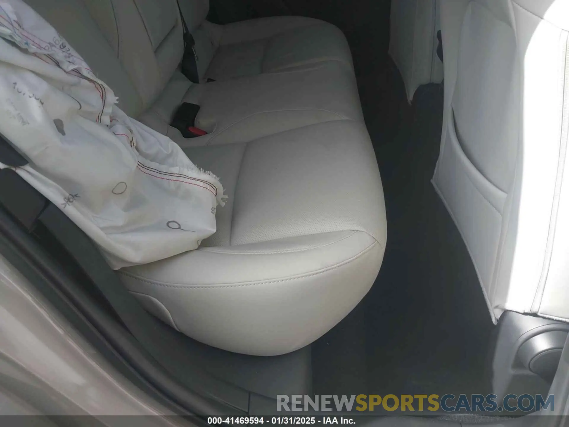 8 Photograph of a damaged car 3MVDMBDM3RM675235 MAZDA CX-30 2024