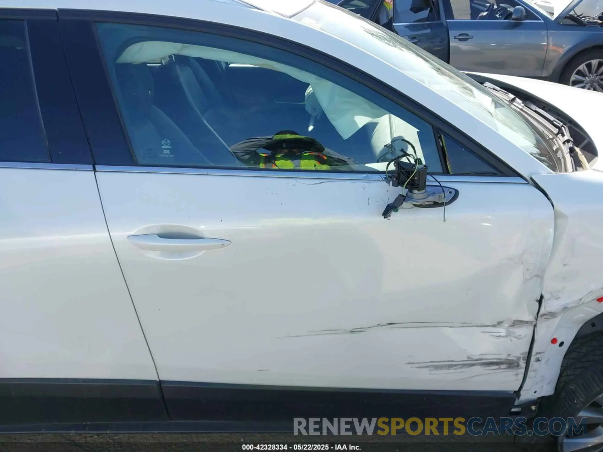 17 Photograph of a damaged car 3MVDMBDM4RM616159 MAZDA CX-30 2024